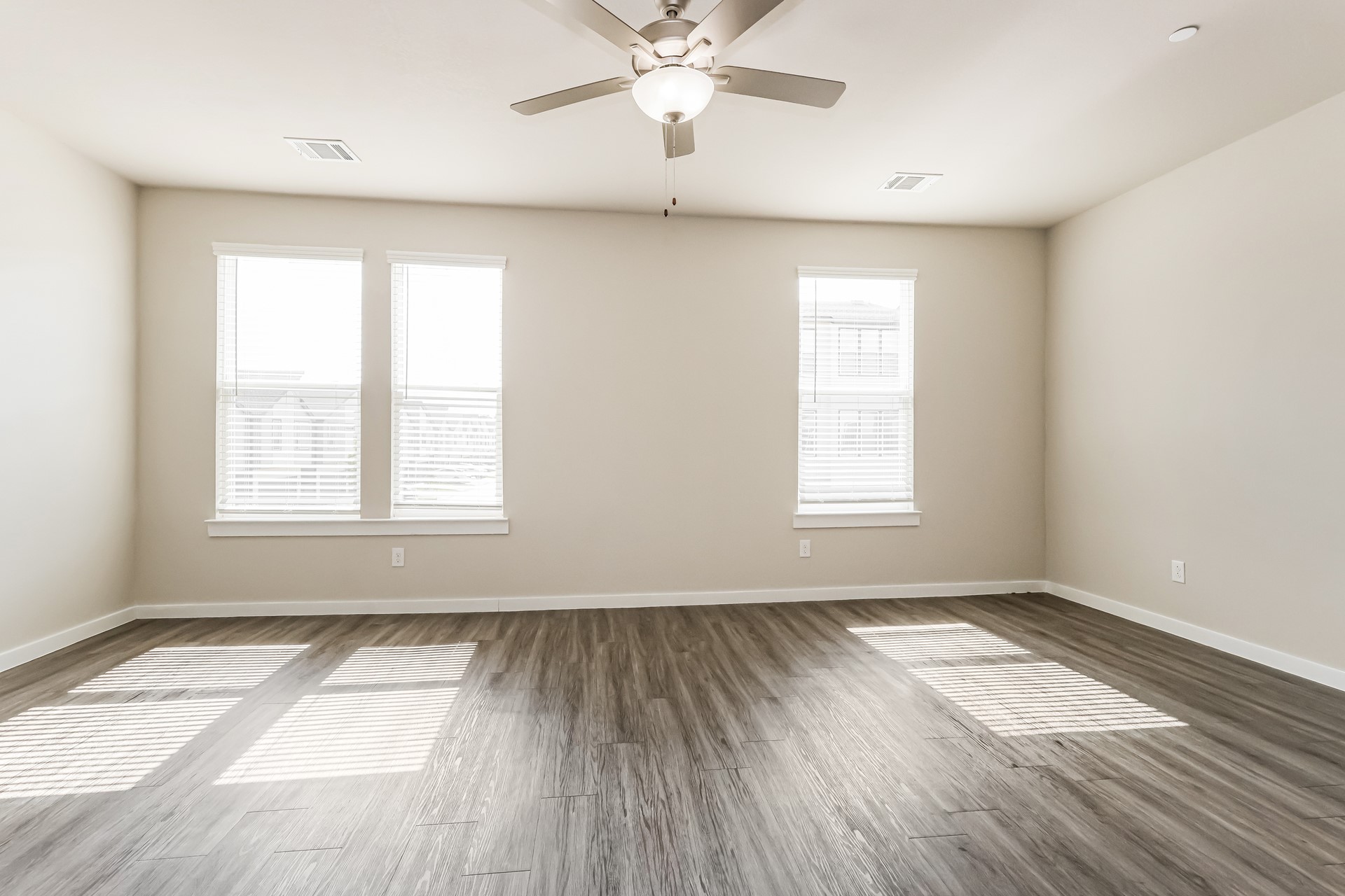 18326 W Centro Circle Property Photo 12