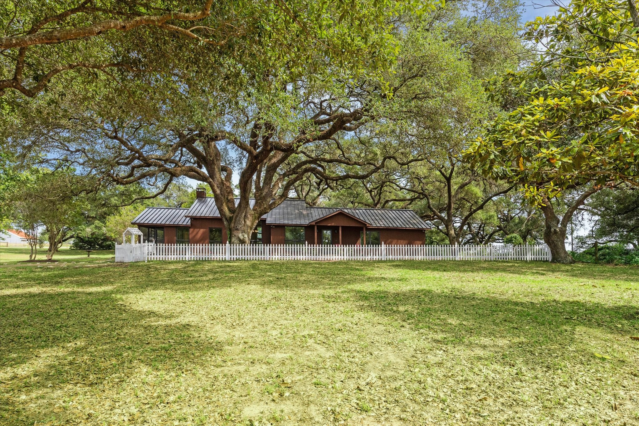 3834 Fm 949 Property Photo 1