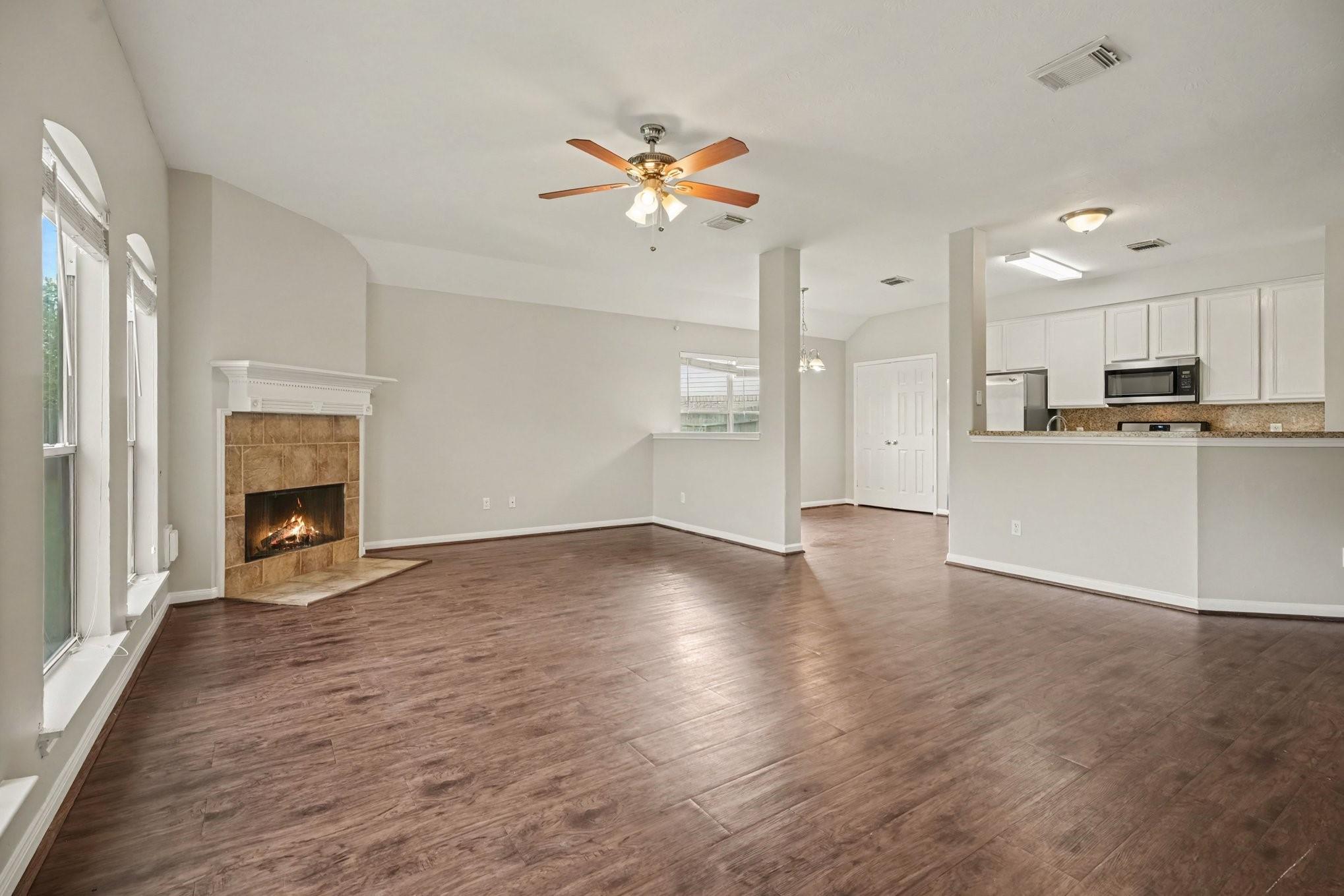 5139 Chase Park Circle, Bacliff Tx 77518 Property Photo 6