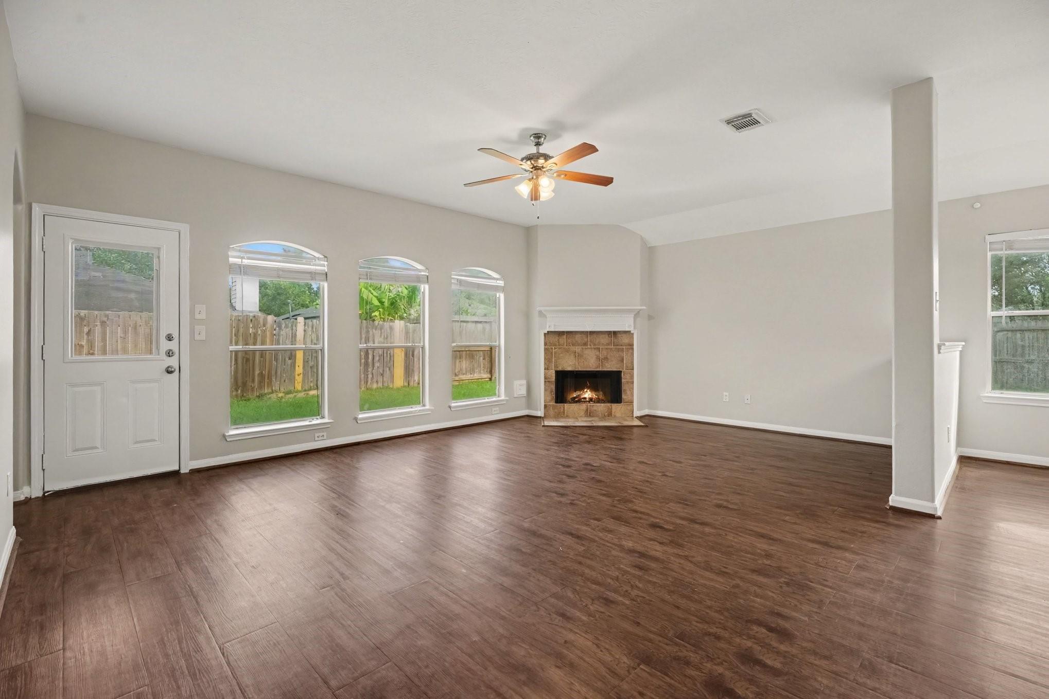 5139 Chase Park Circle, Bacliff Tx 77518 Property Photo 8