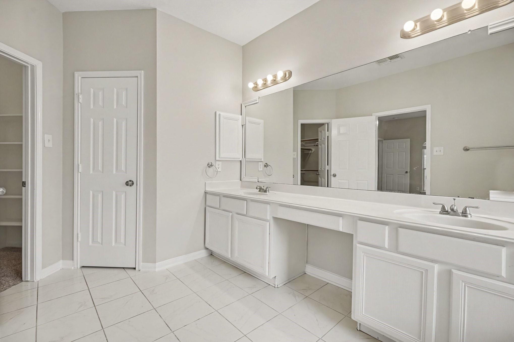 5139 Chase Park Circle, Bacliff Tx 77518 Property Photo 19