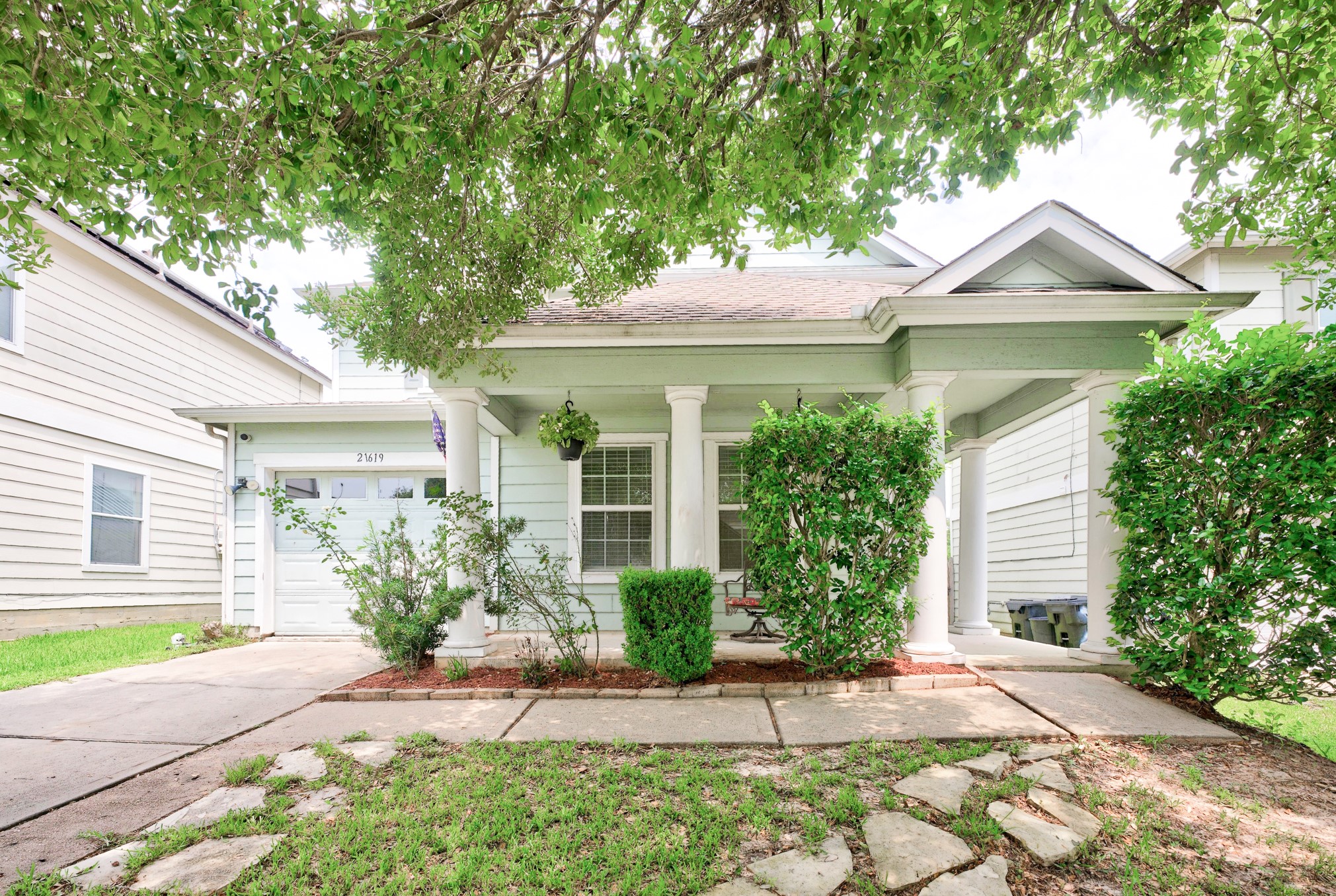 21619 Rain Leaf Court Property Photo 2