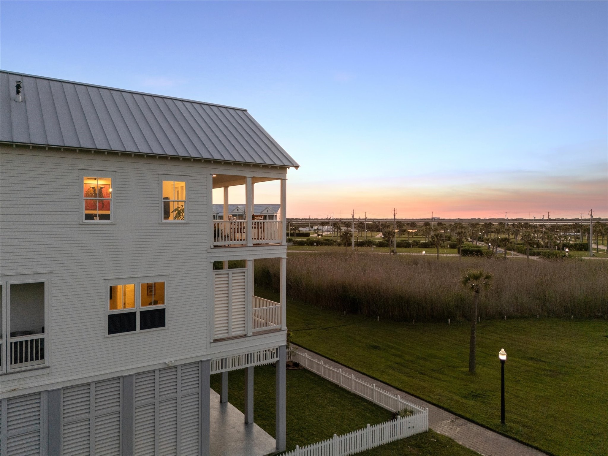 2646 E Seaside Drive Property Photo 3