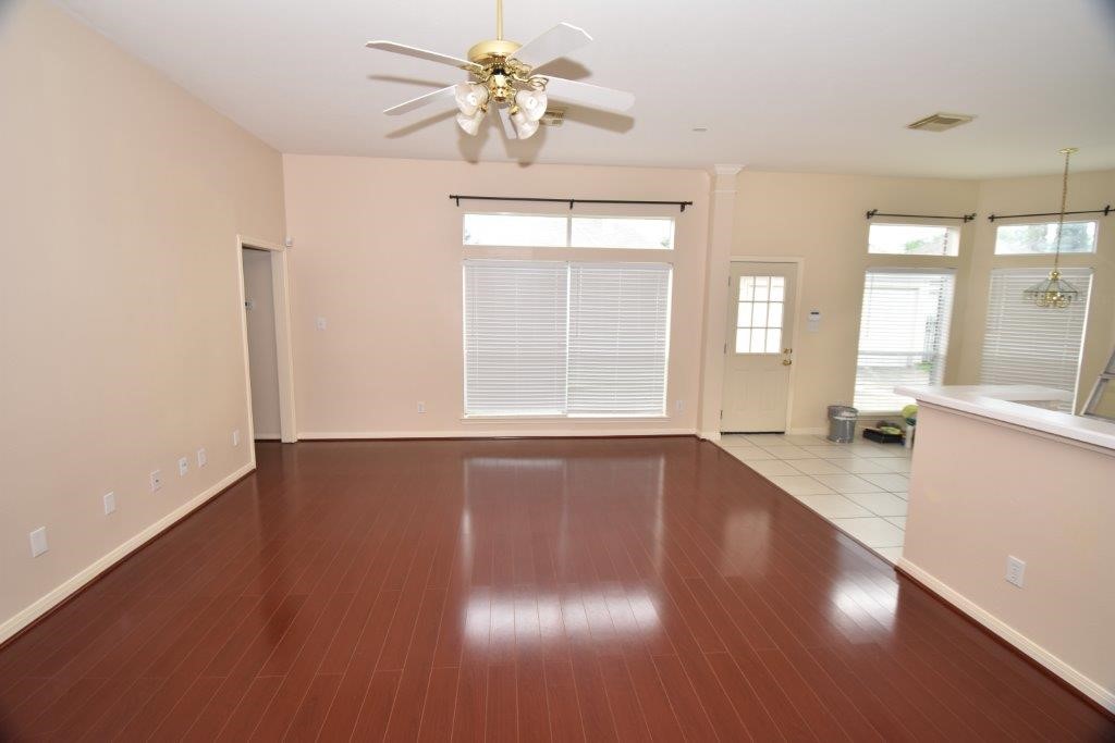 12335 N Shadow Cove Drive Property Photo 3