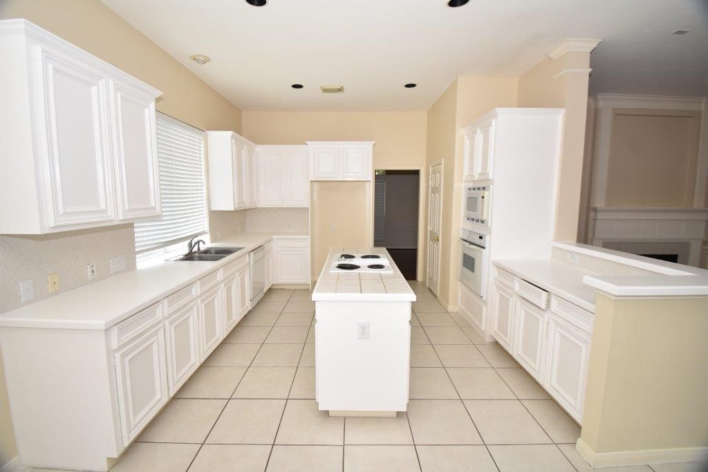 12335 N Shadow Cove Drive Property Photo 4