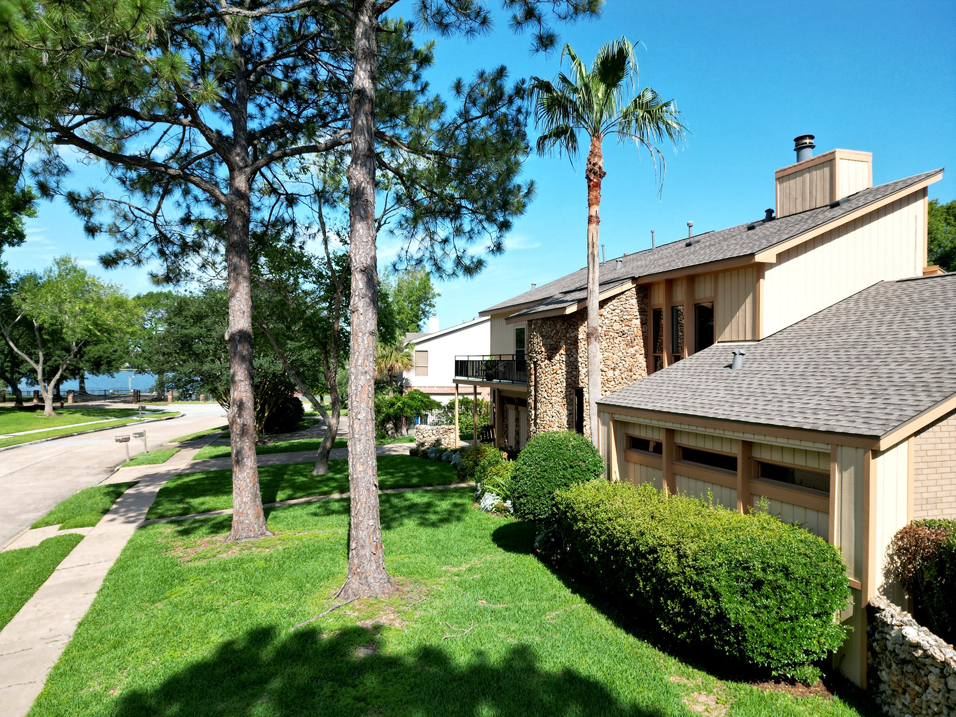 307 Crestwood Drive Property Photo 44