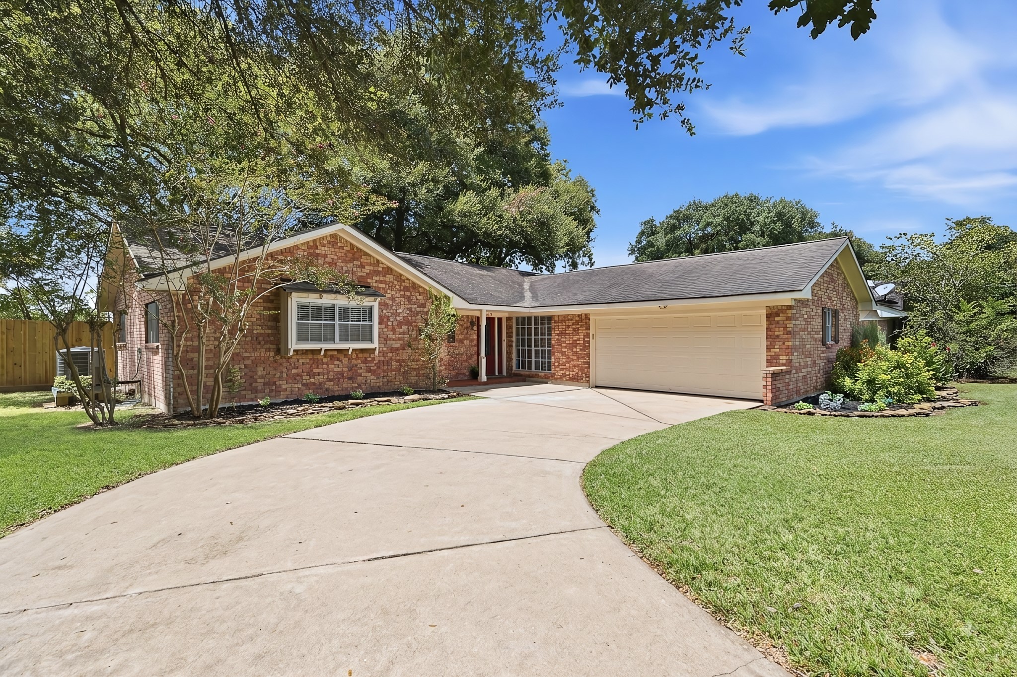 1416 Linwood Drive Property Photo 1