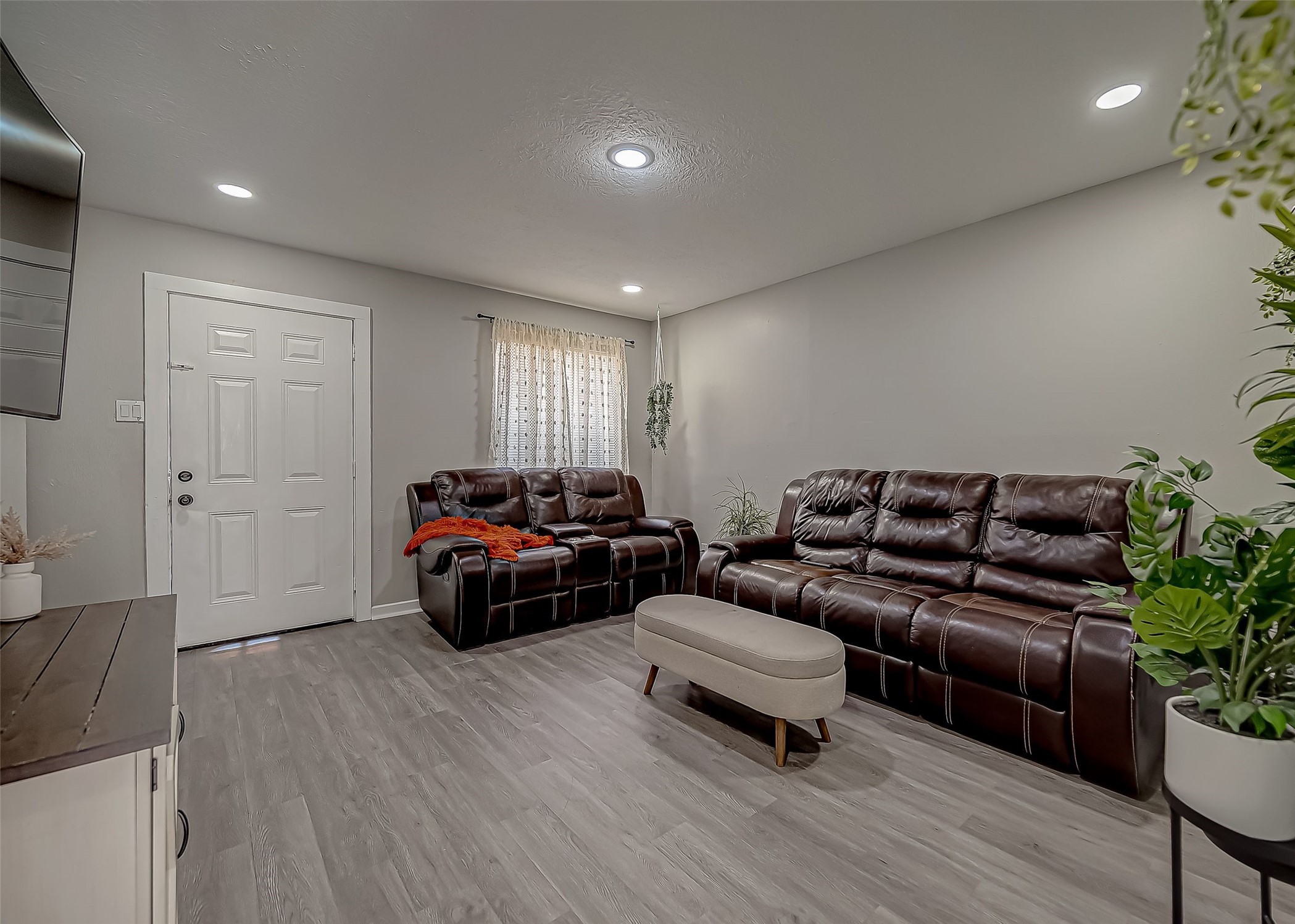 1410 Edward Drive Property Photo 4