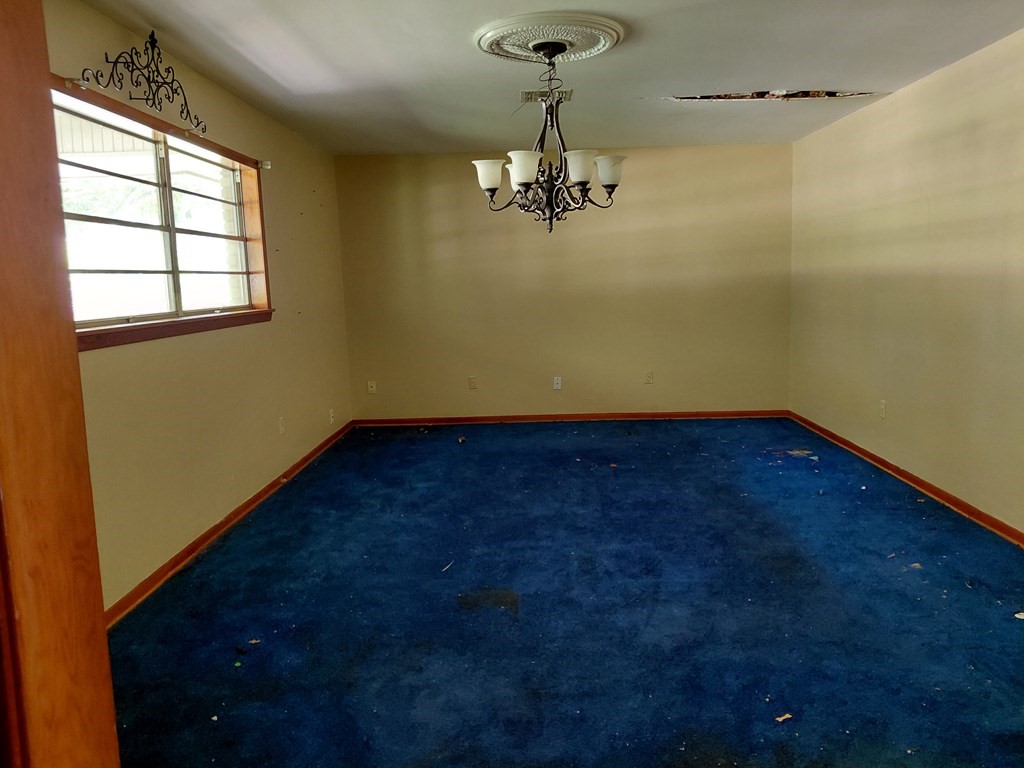 736 Northridge Street Property Photo 10