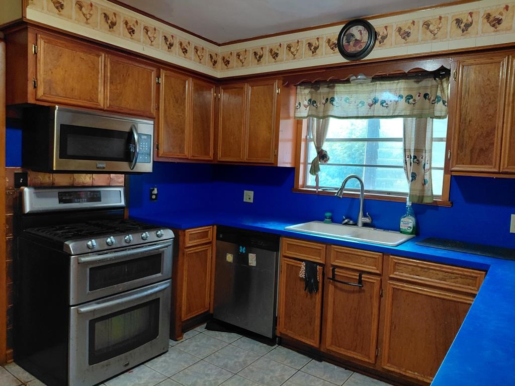 736 Northridge Street Property Photo 24