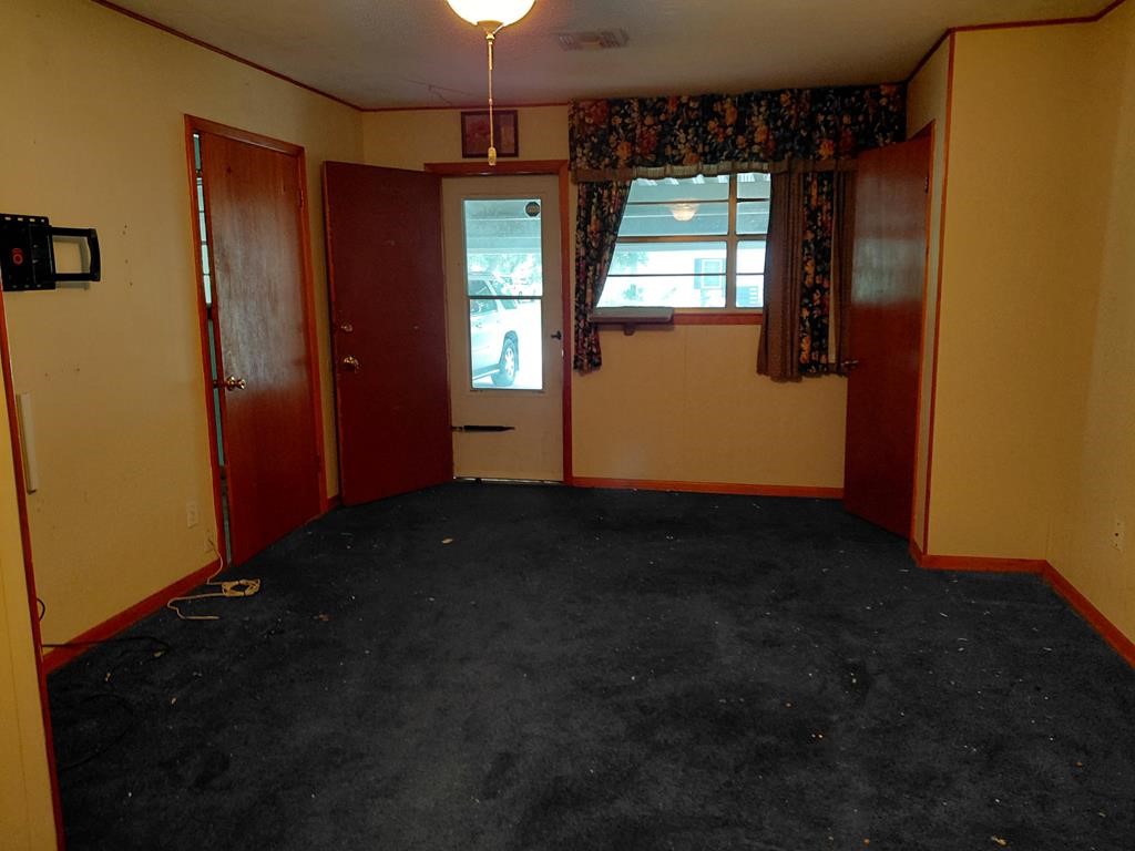 736 Northridge Street Property Photo 25
