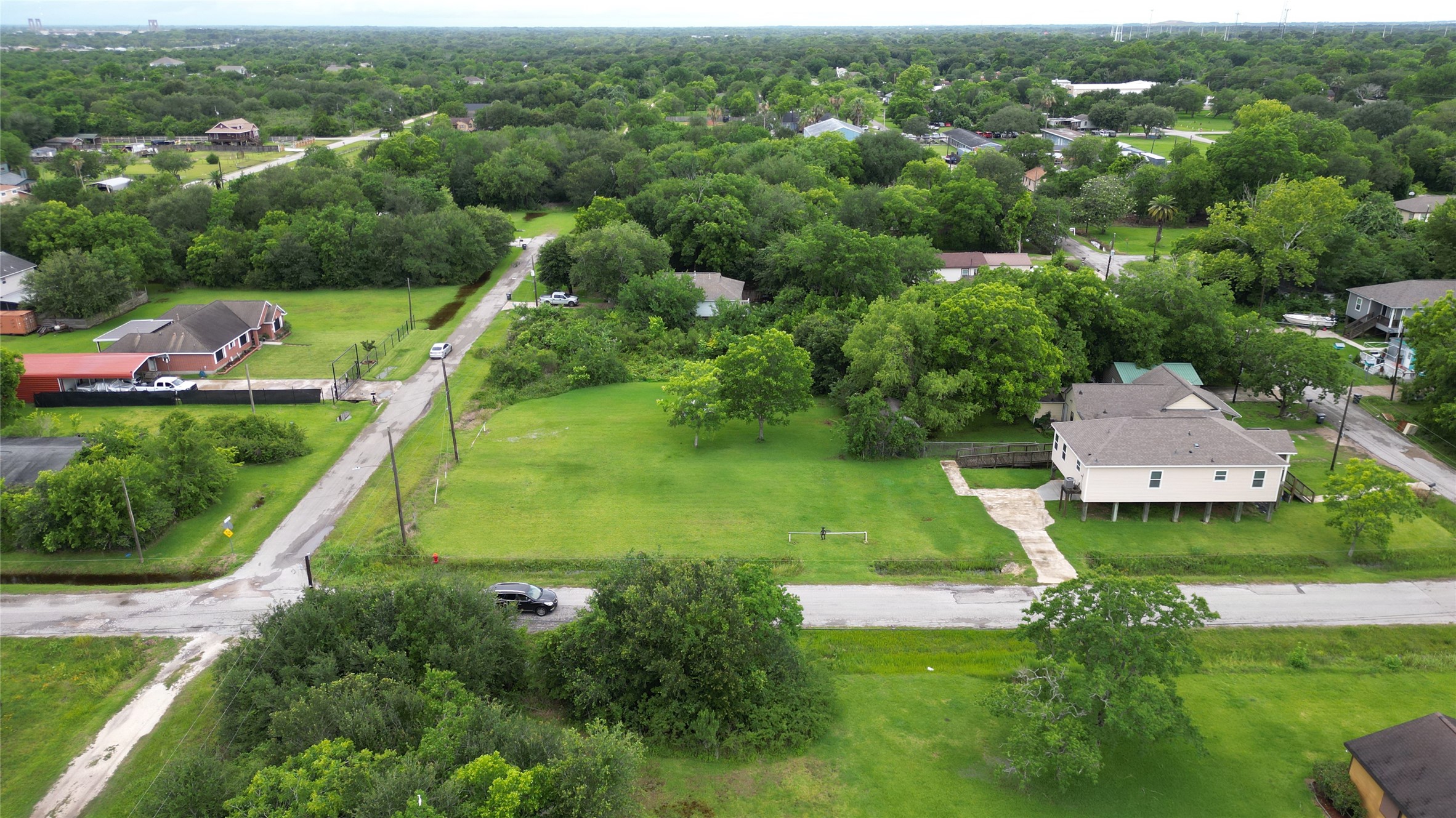6713 Lewis Rd Property Photo 4