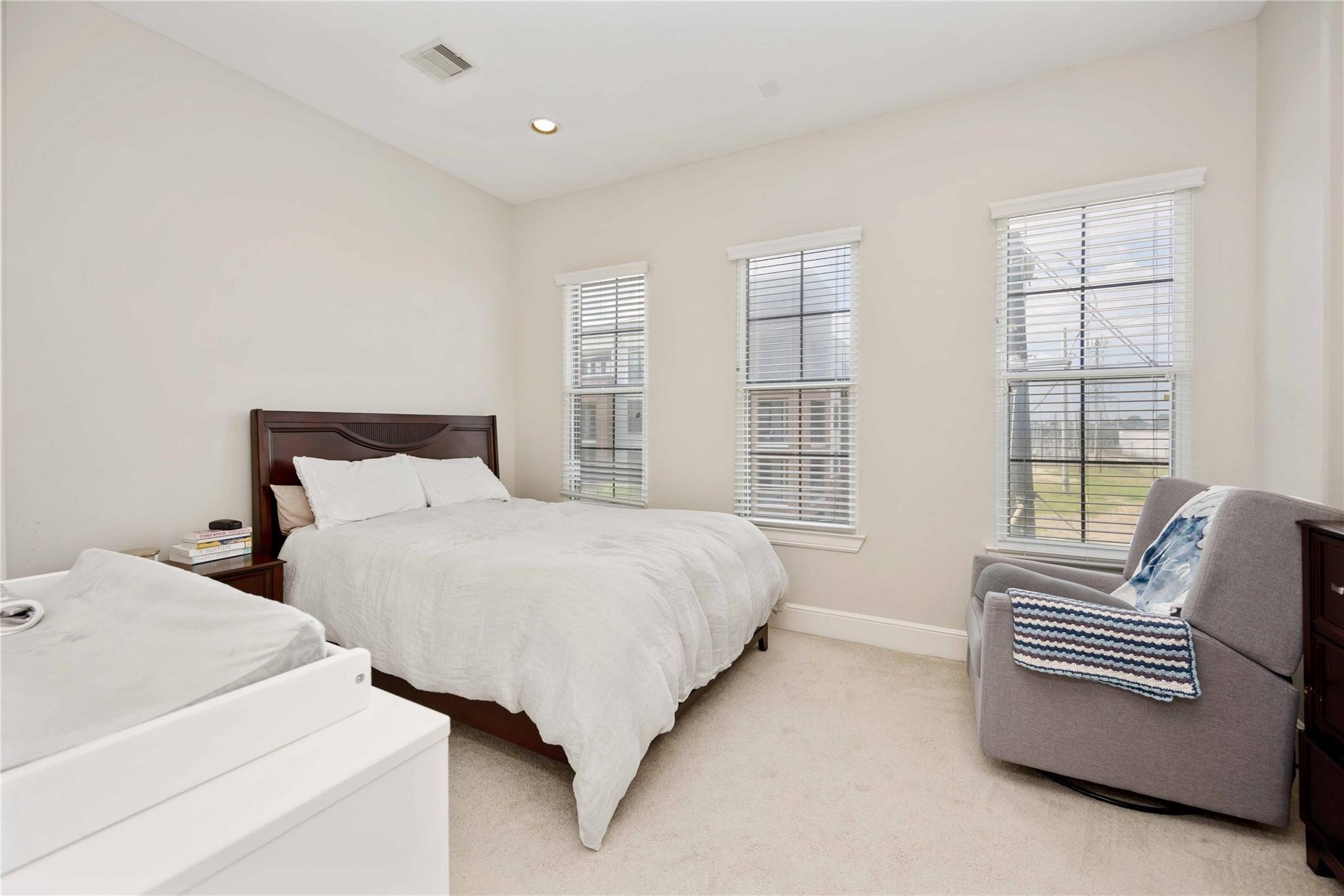 2110 Shearn Street 12 Property Photo 6
