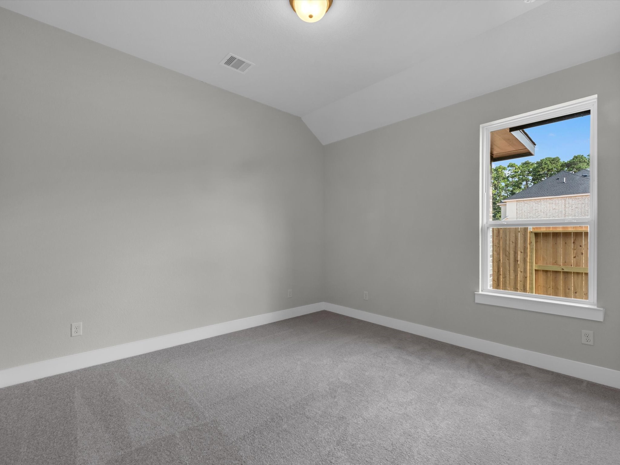 22626 Ruby Forest Road Property Photo 16