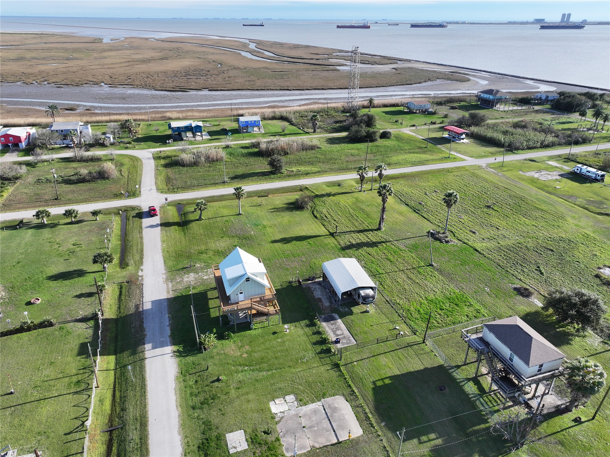 1921 Galveston Avenue Property Photo 2