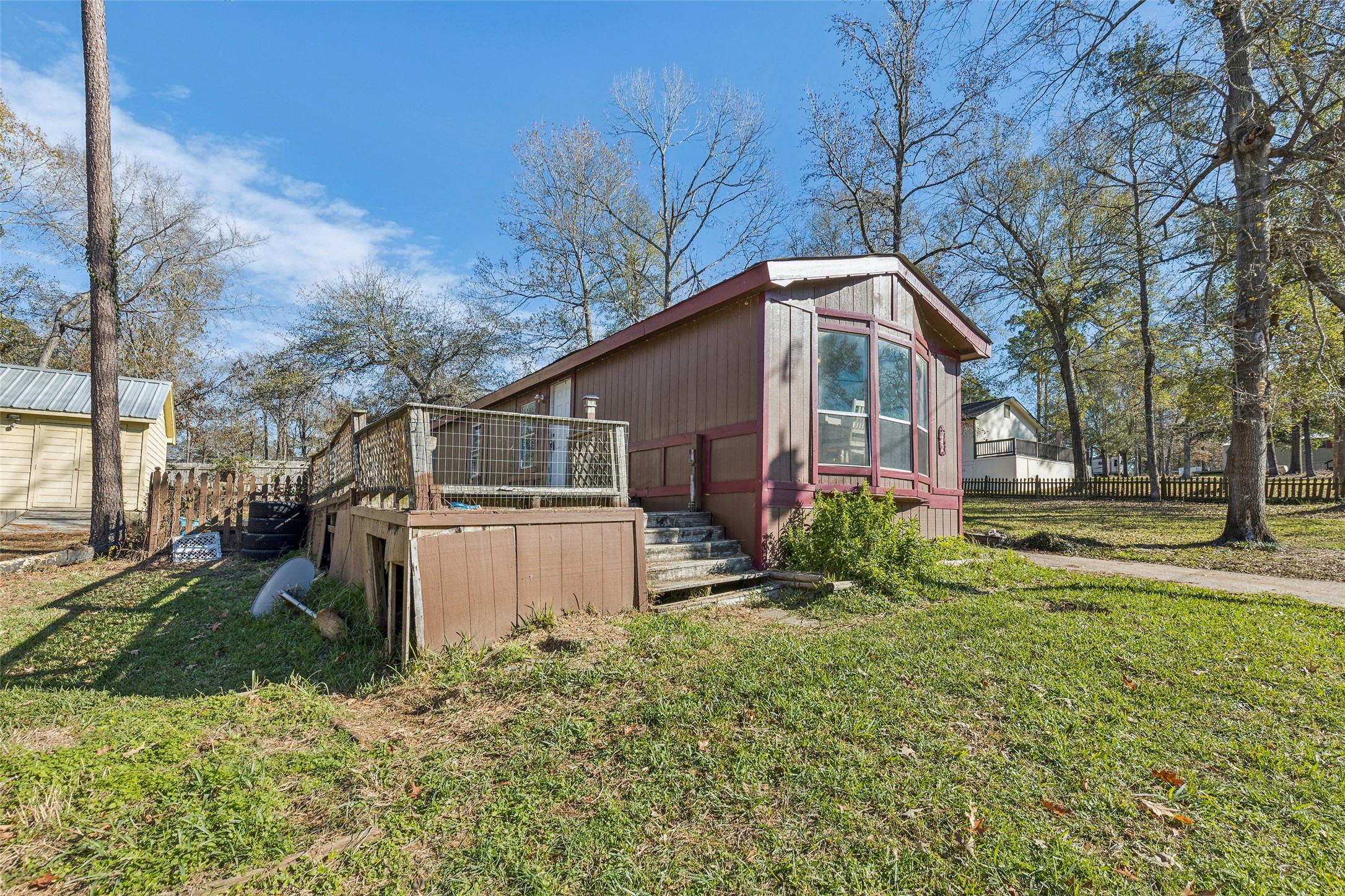 242 Pear Street Property Photo 3