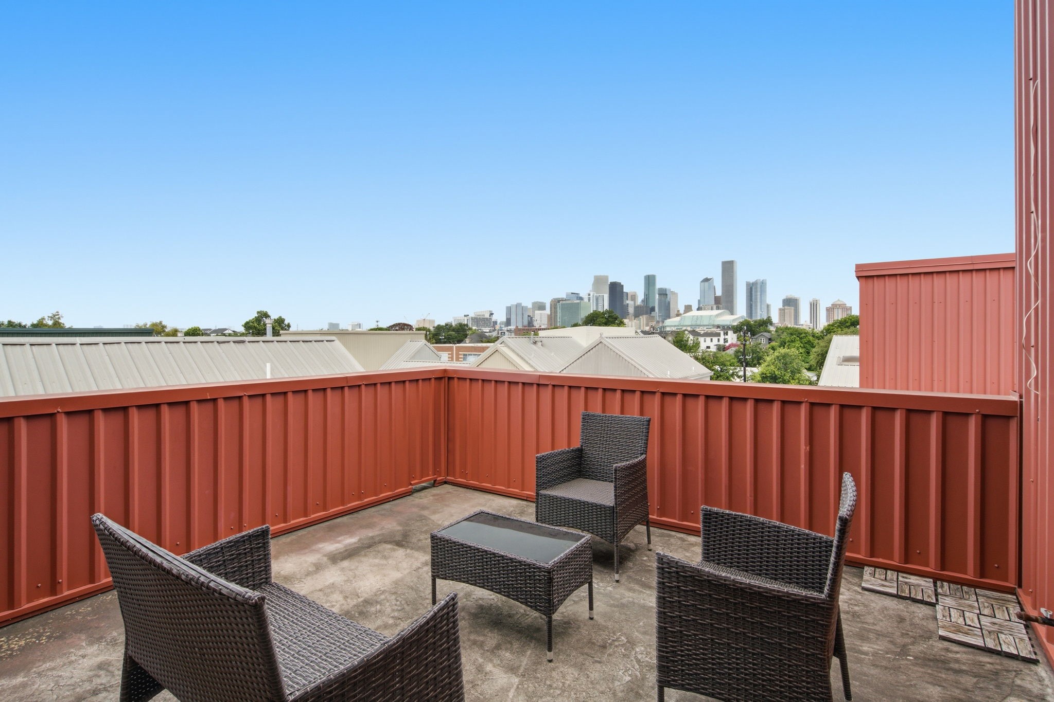 2934 Commerce Street Property Photo 4