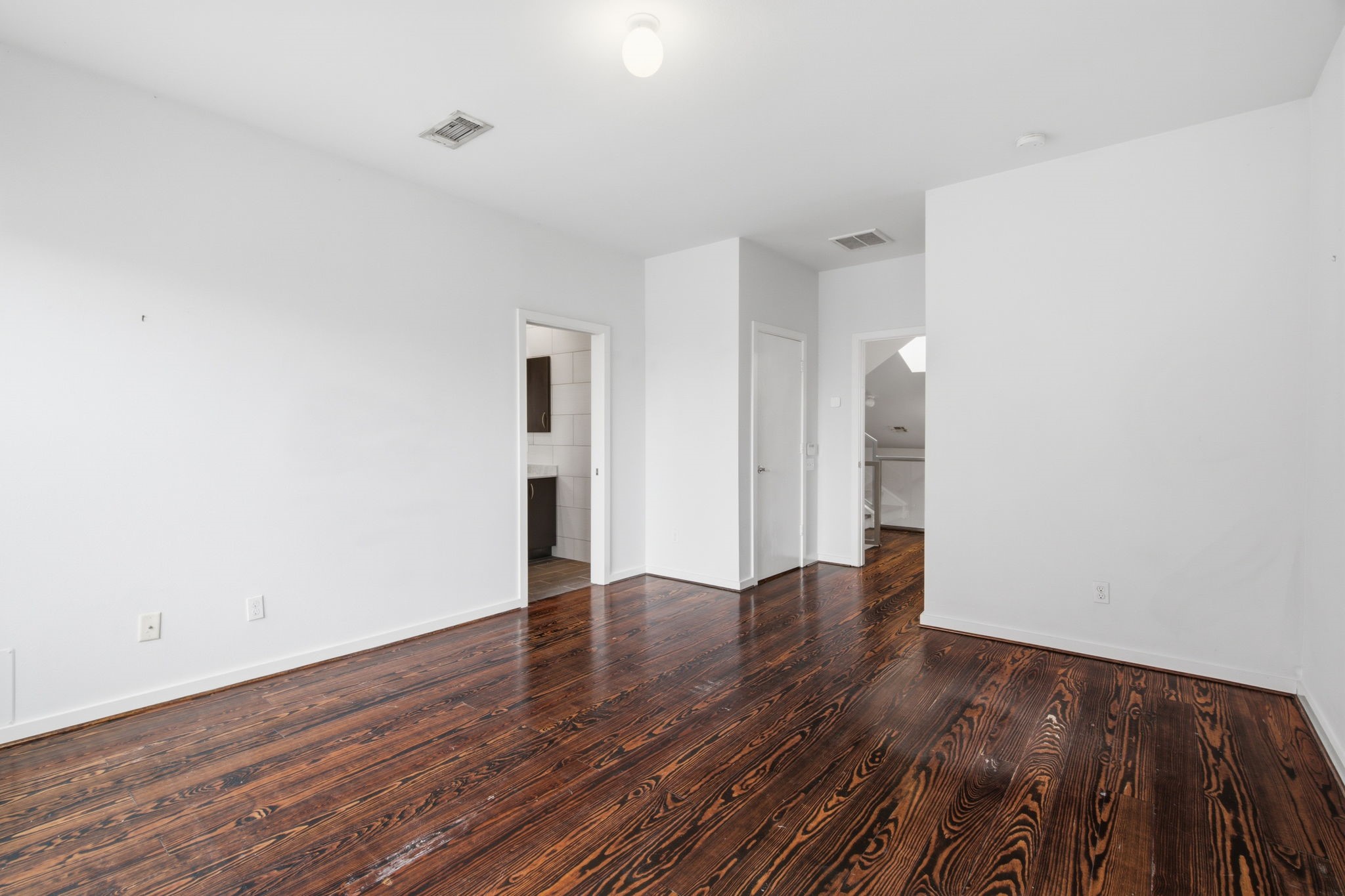 2934 Commerce Street Property Photo 20
