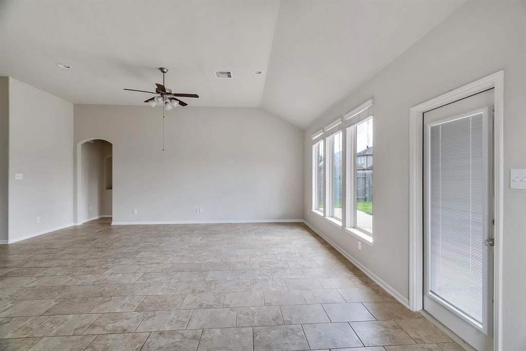 18543 Gardens End Lane Property Photo 8