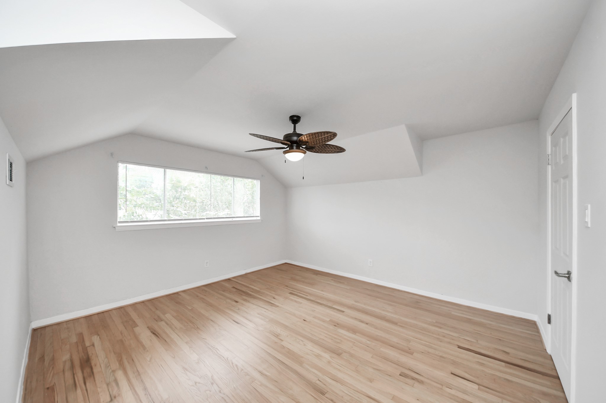 734 Dell Dale Street Property Photo 11