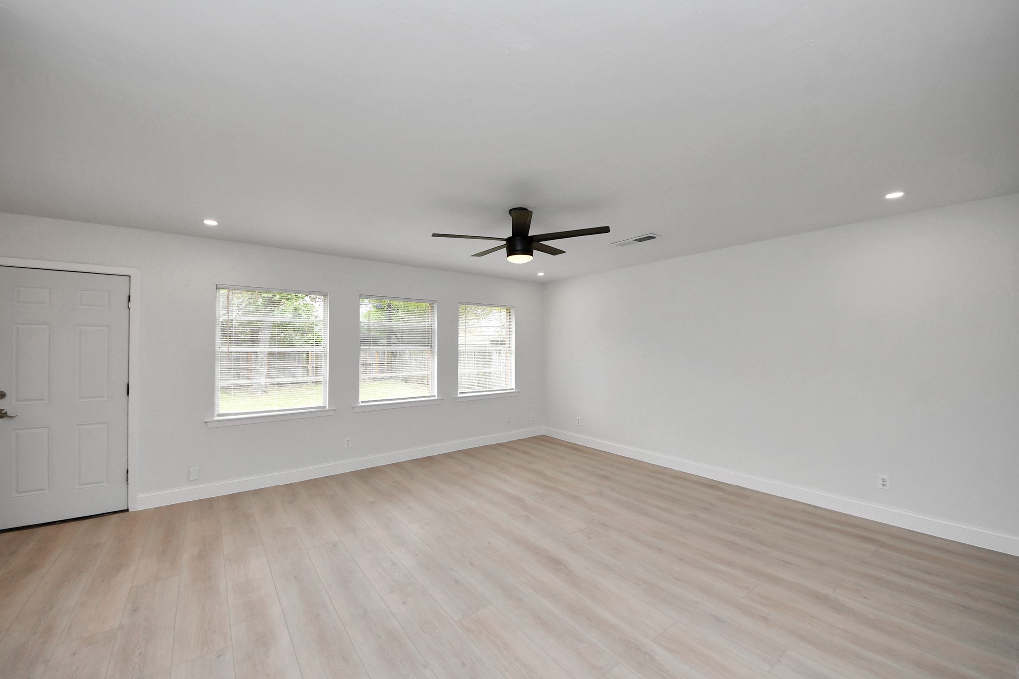 734 Dell Dale Street Property Photo 14