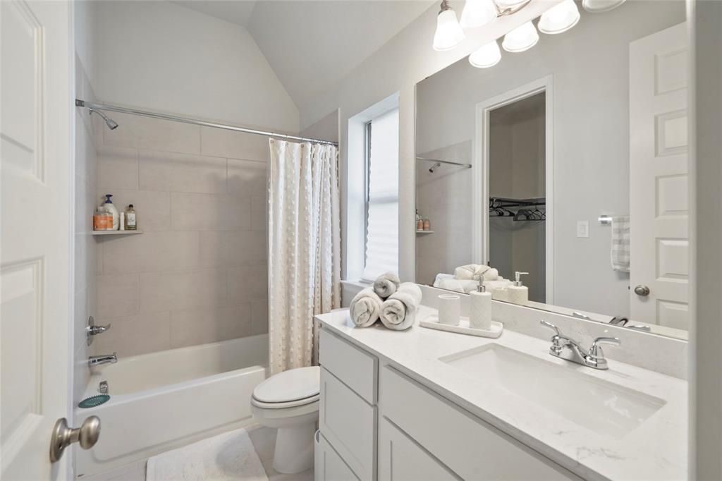 100 Wake Valley Court Property Photo 17