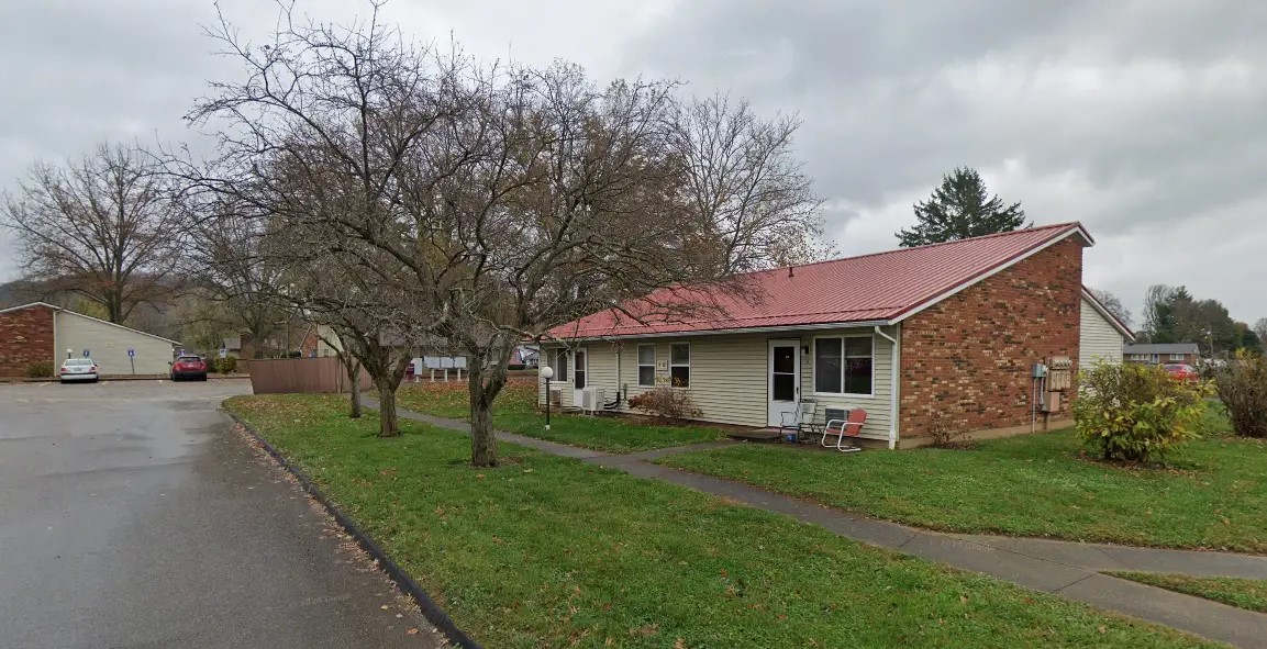 1890 Vista Circle Property Photo 3
