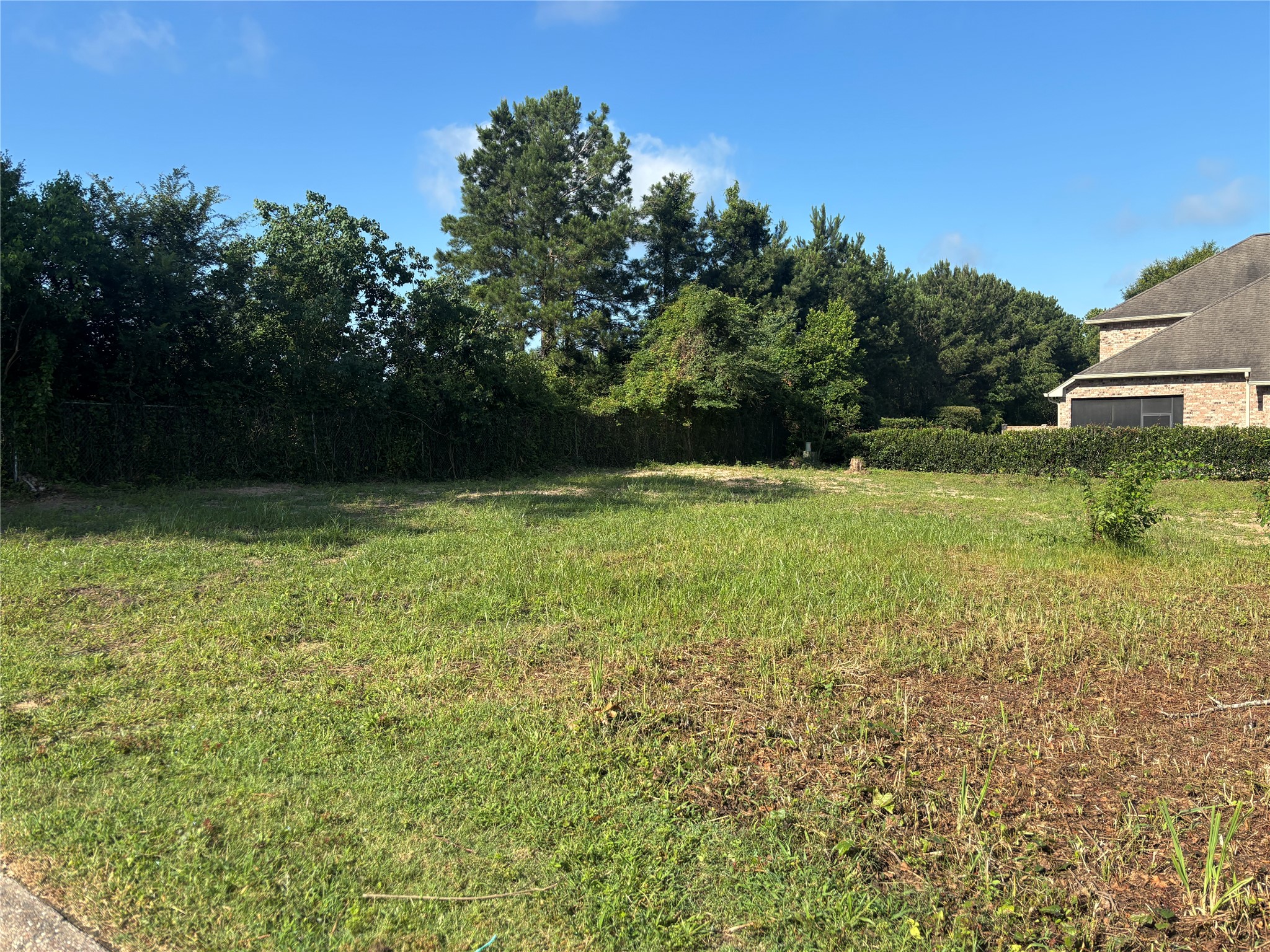 901 Longmire Rd Property Photo 2