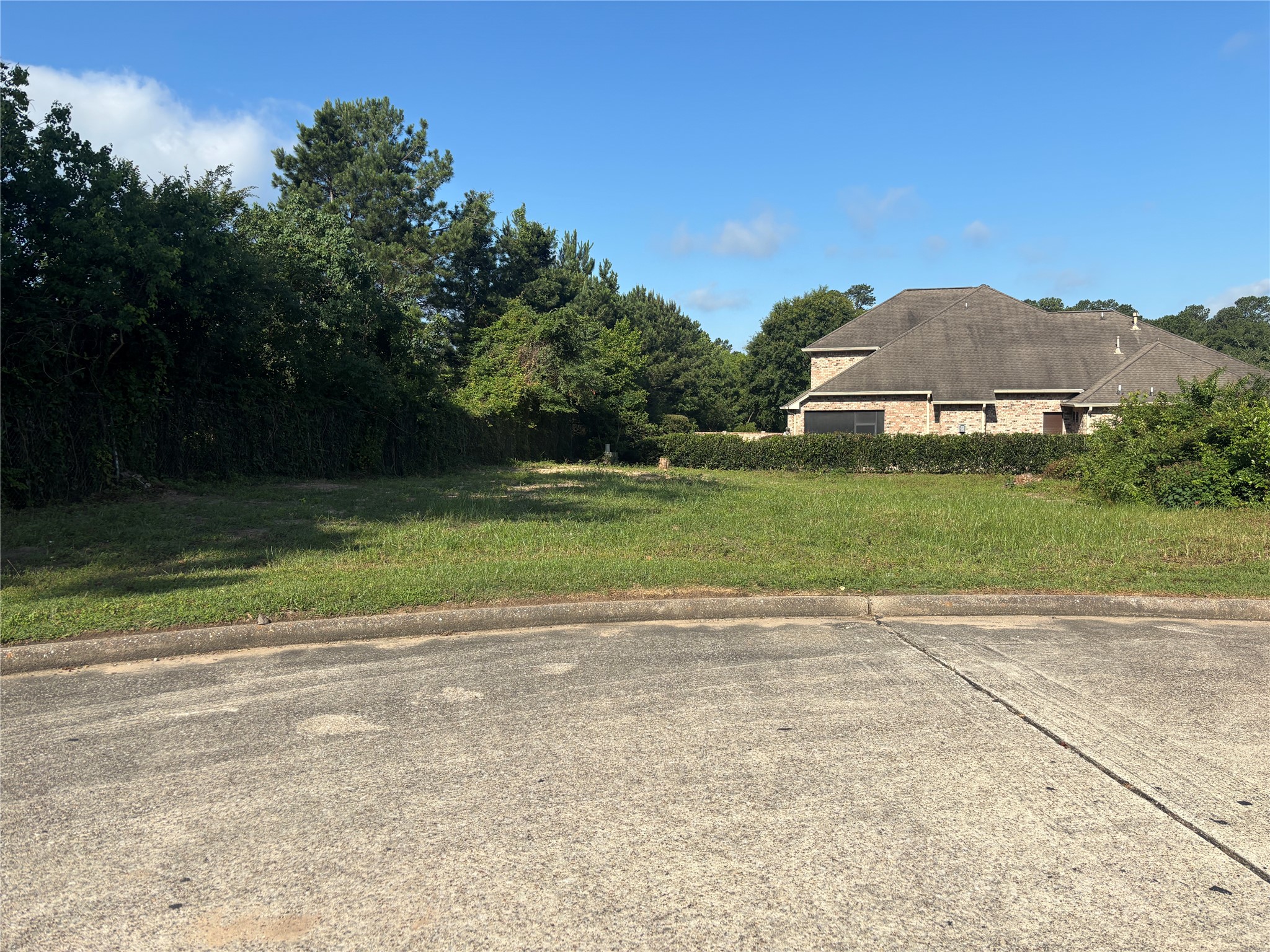 901 Longmire Rd Property Photo 4
