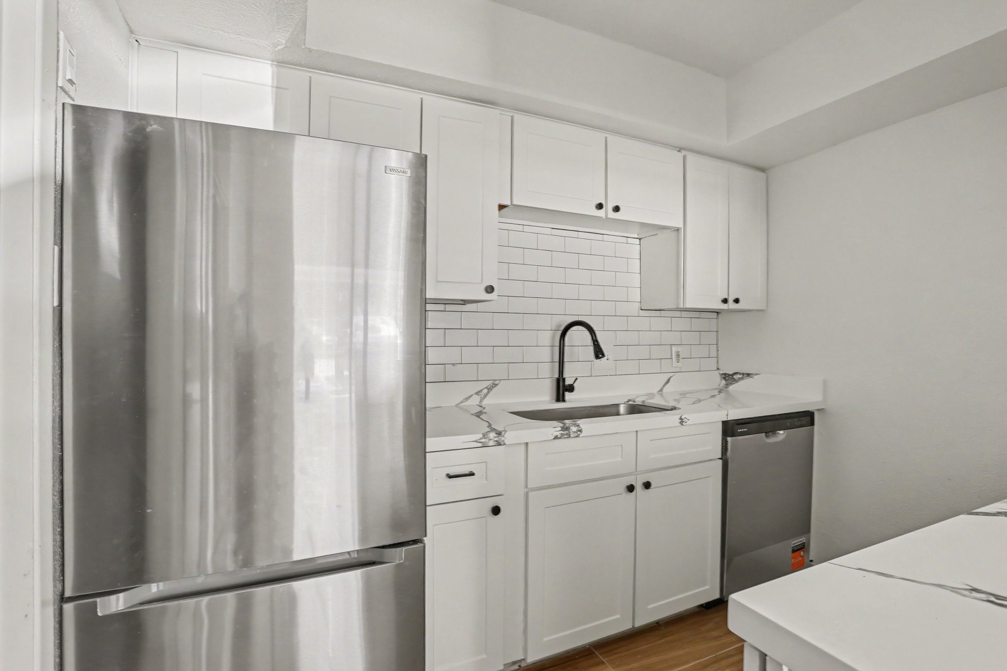 2119 Barr Street B Property Photo 7