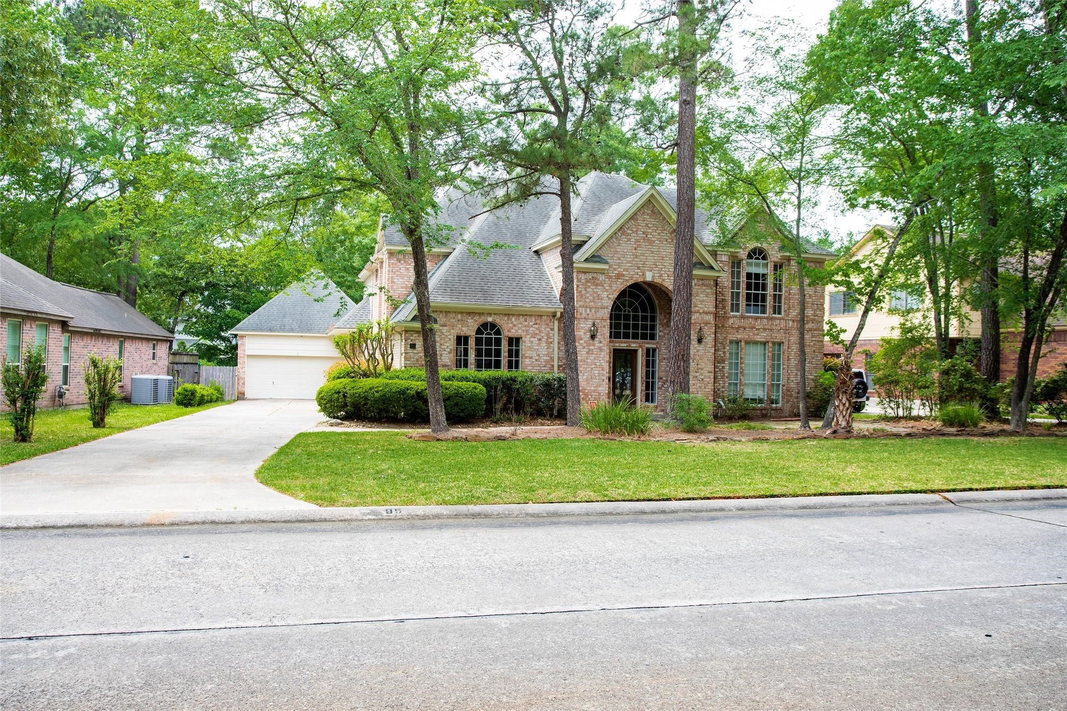 95 Rush Haven Drive Property Photo 2