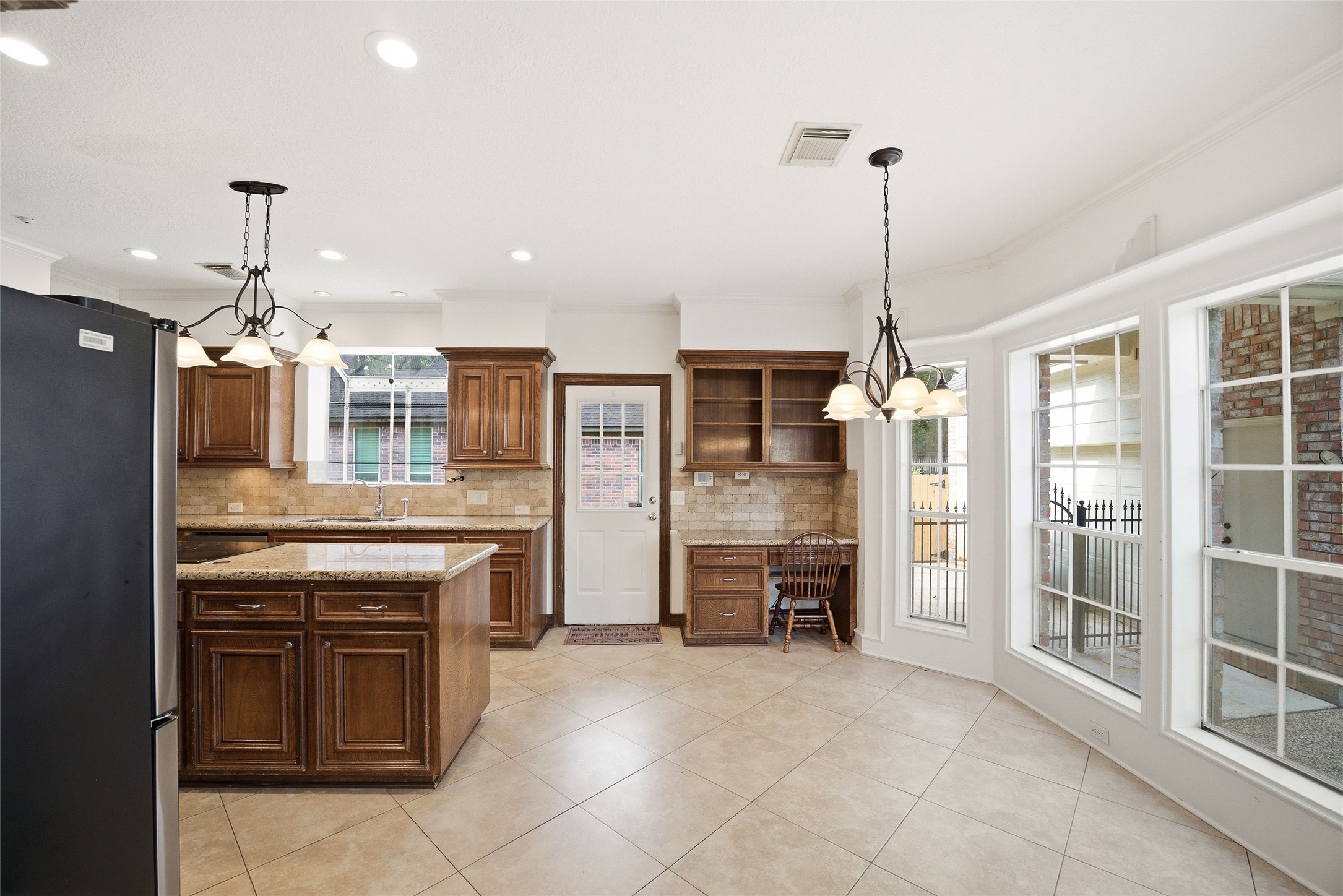 95 Rush Haven Drive Property Photo 10