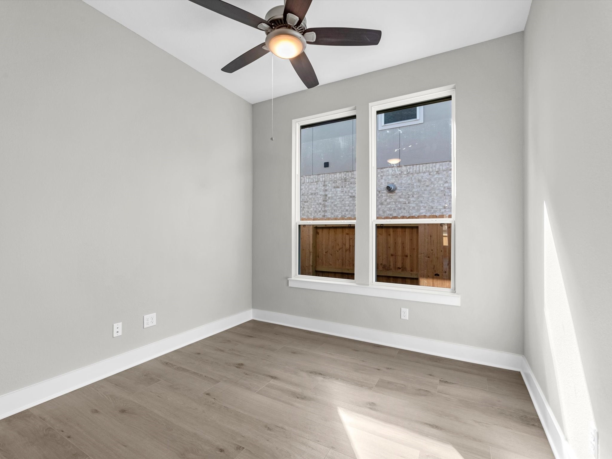 2627 Crown Ridge Drive Property Photo 6