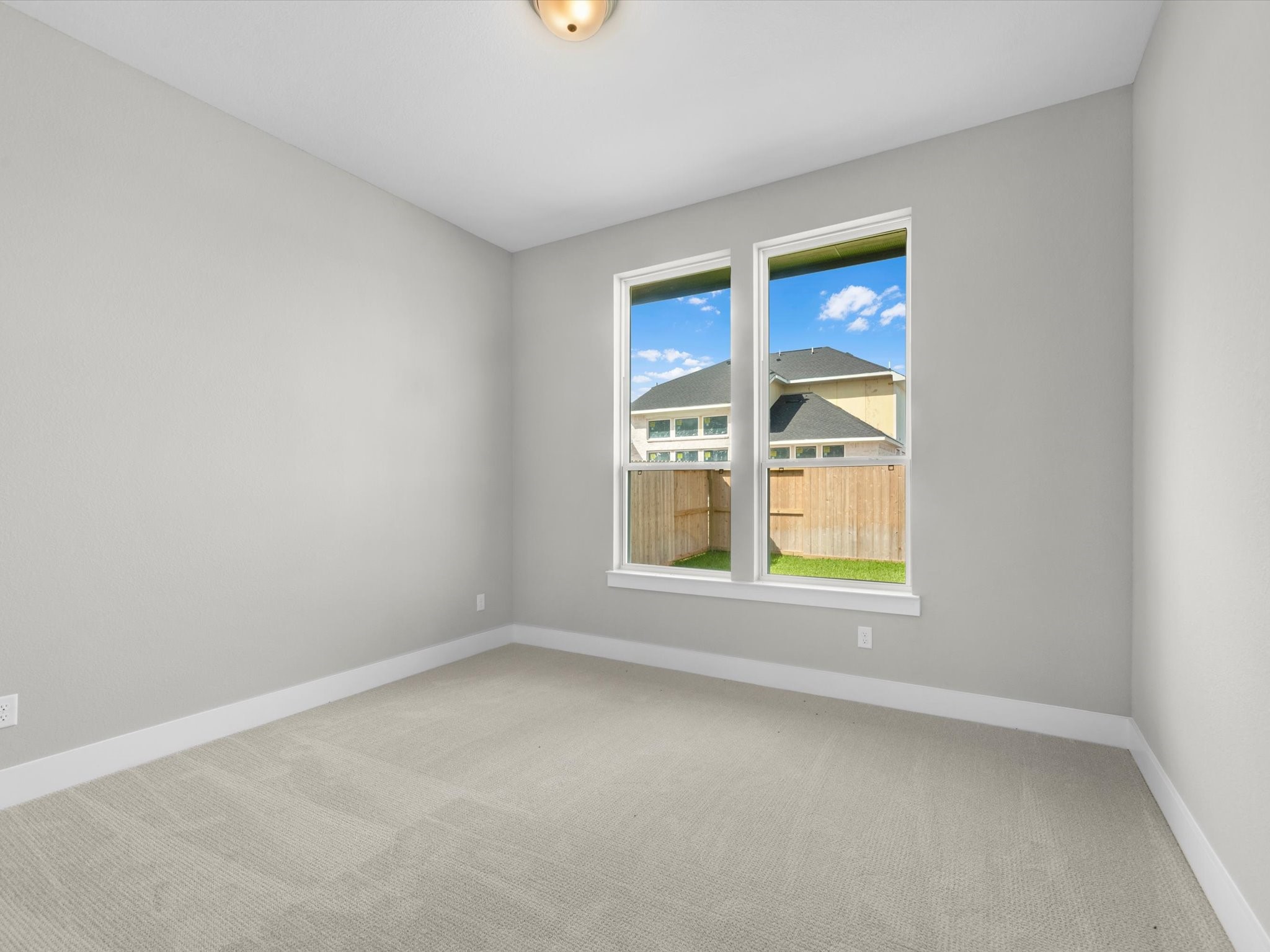 2627 Crown Ridge Drive Property Photo 14
