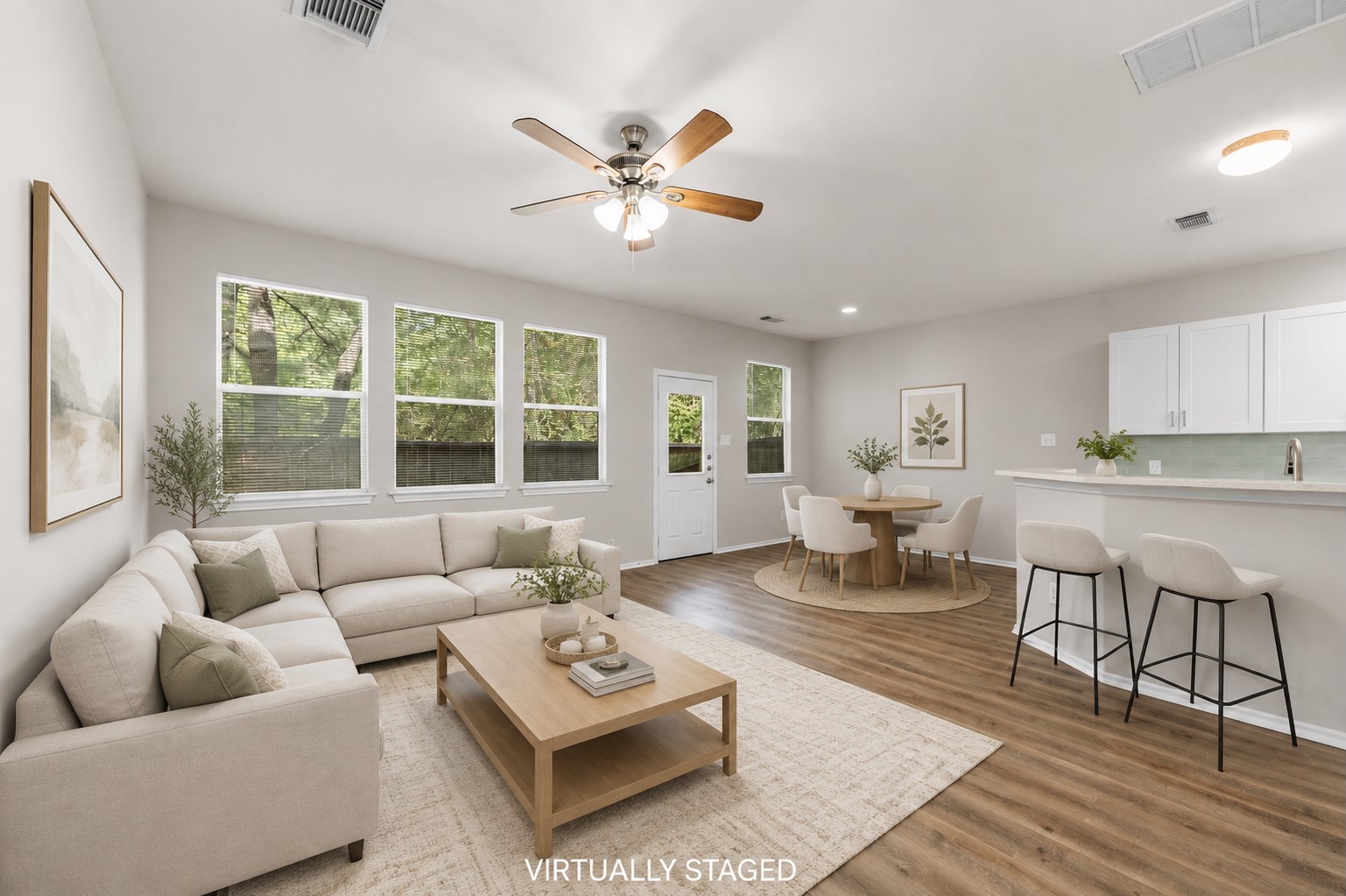211 N Burberry Park Circle Property Photo 1