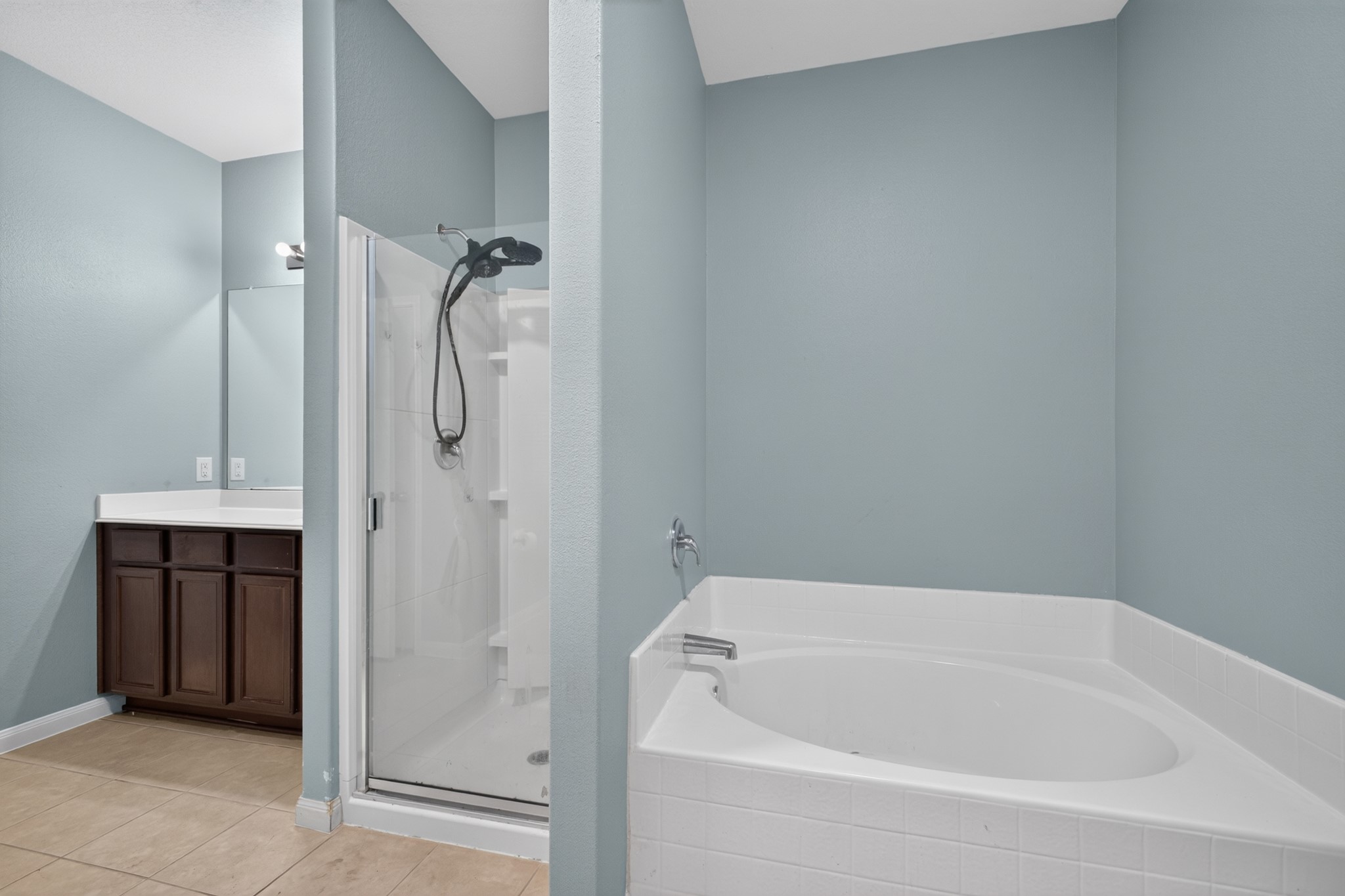 22410 Base Light Drive Property Photo 10