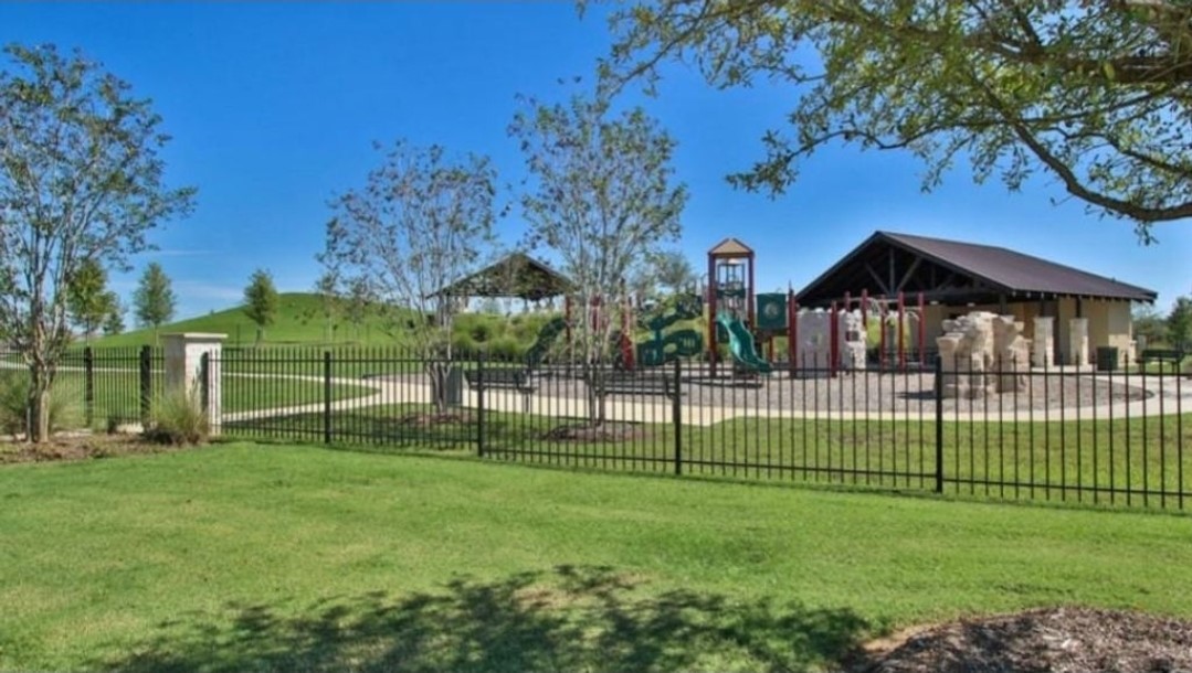 22410 Base Light Drive Property Photo 19