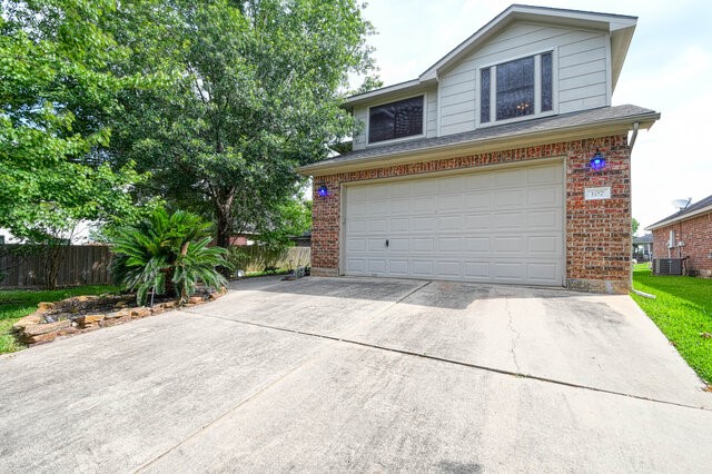 107 Cove W Property Photo 2