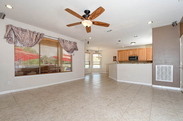107 Cove W Property Photo 15