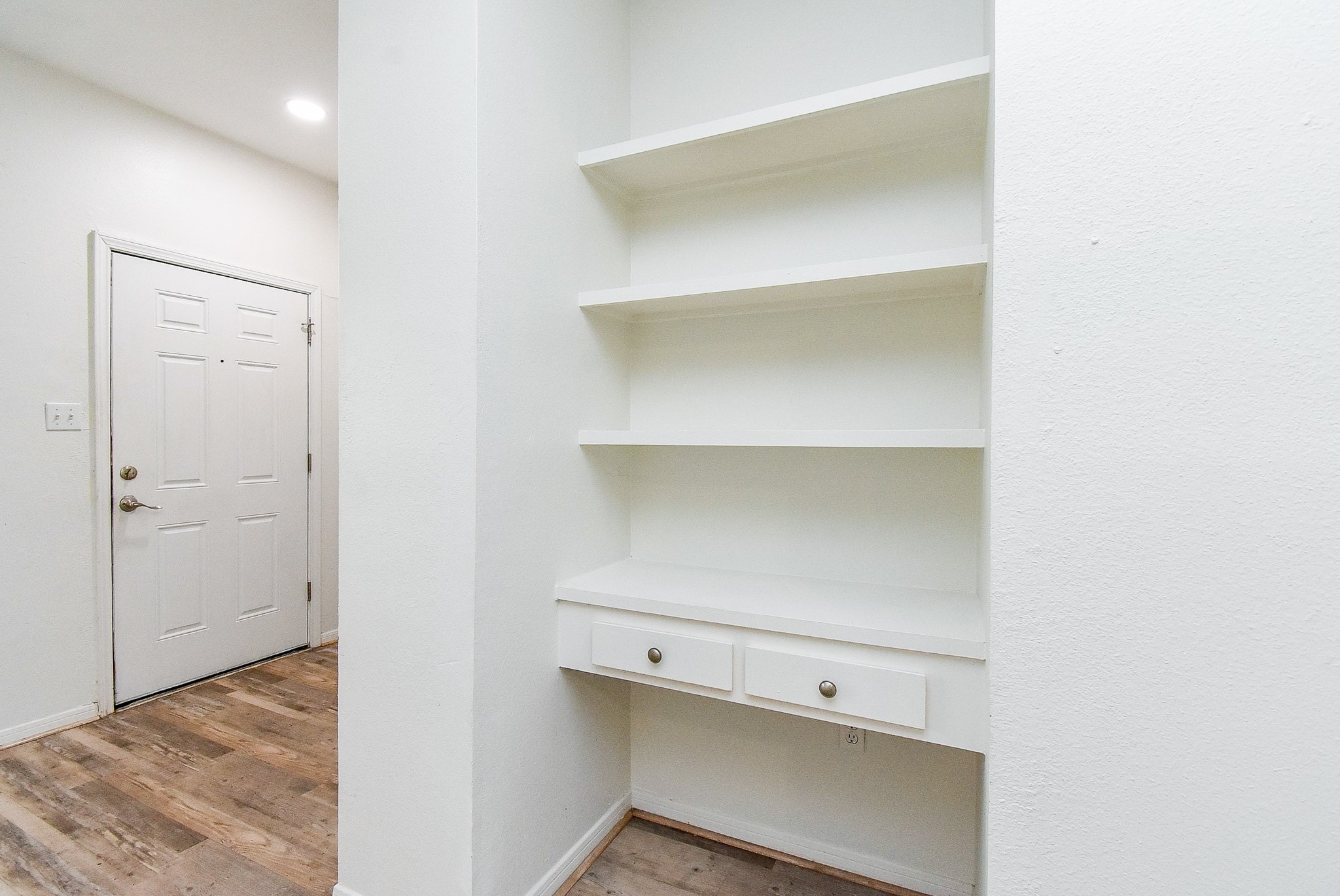2626 Holly Hall Street 307 Property Photo 6