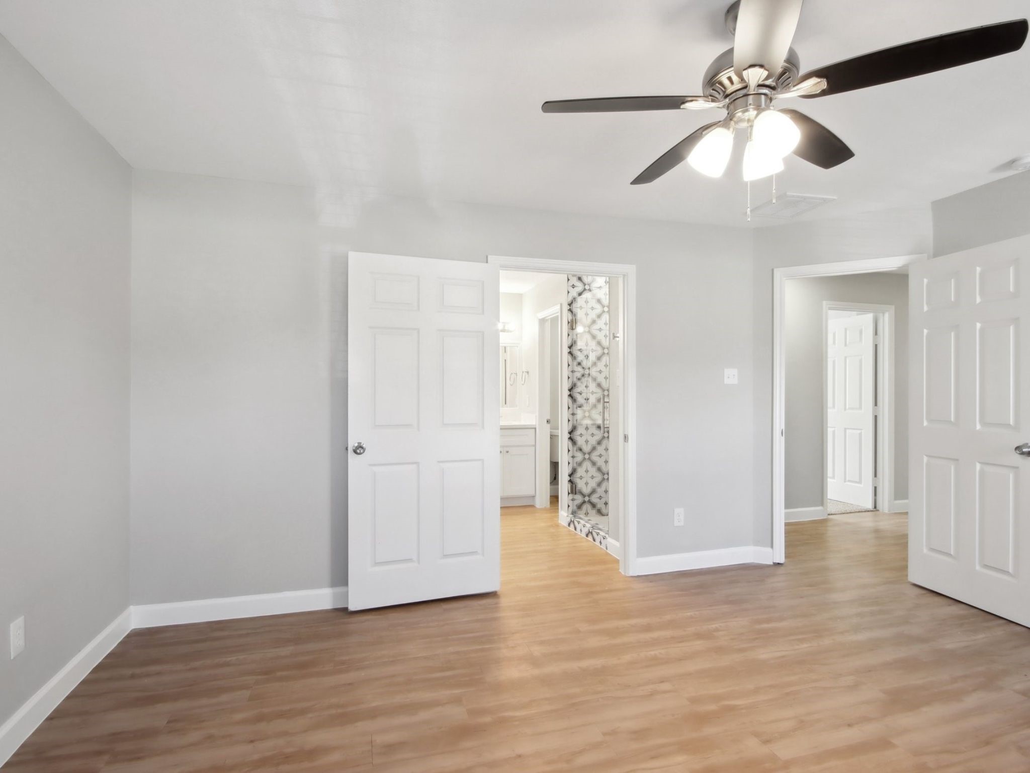 1127 Cascade Creek Drive Property Photo 5