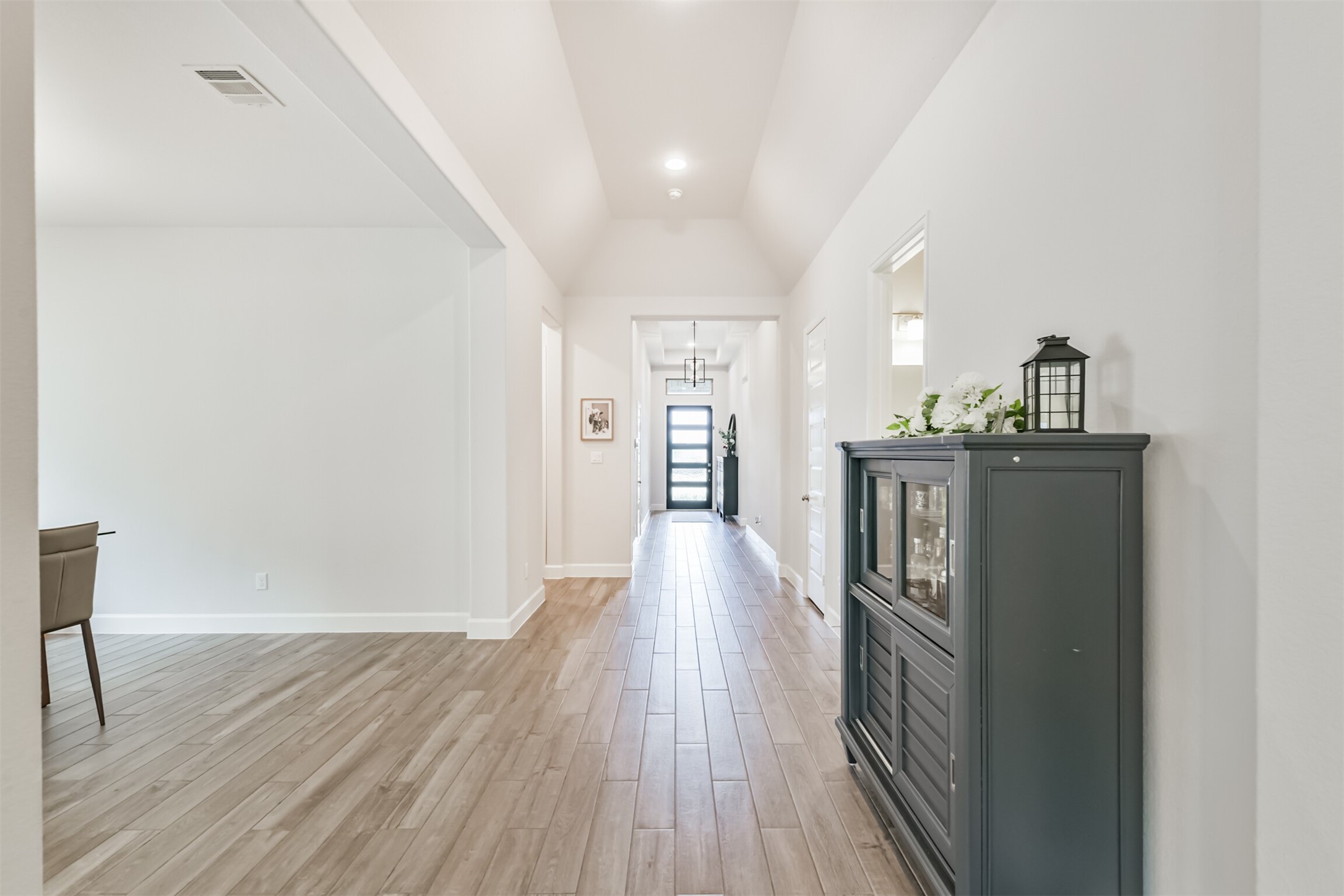 1320 Rio Hollow Lane Property Photo 4
