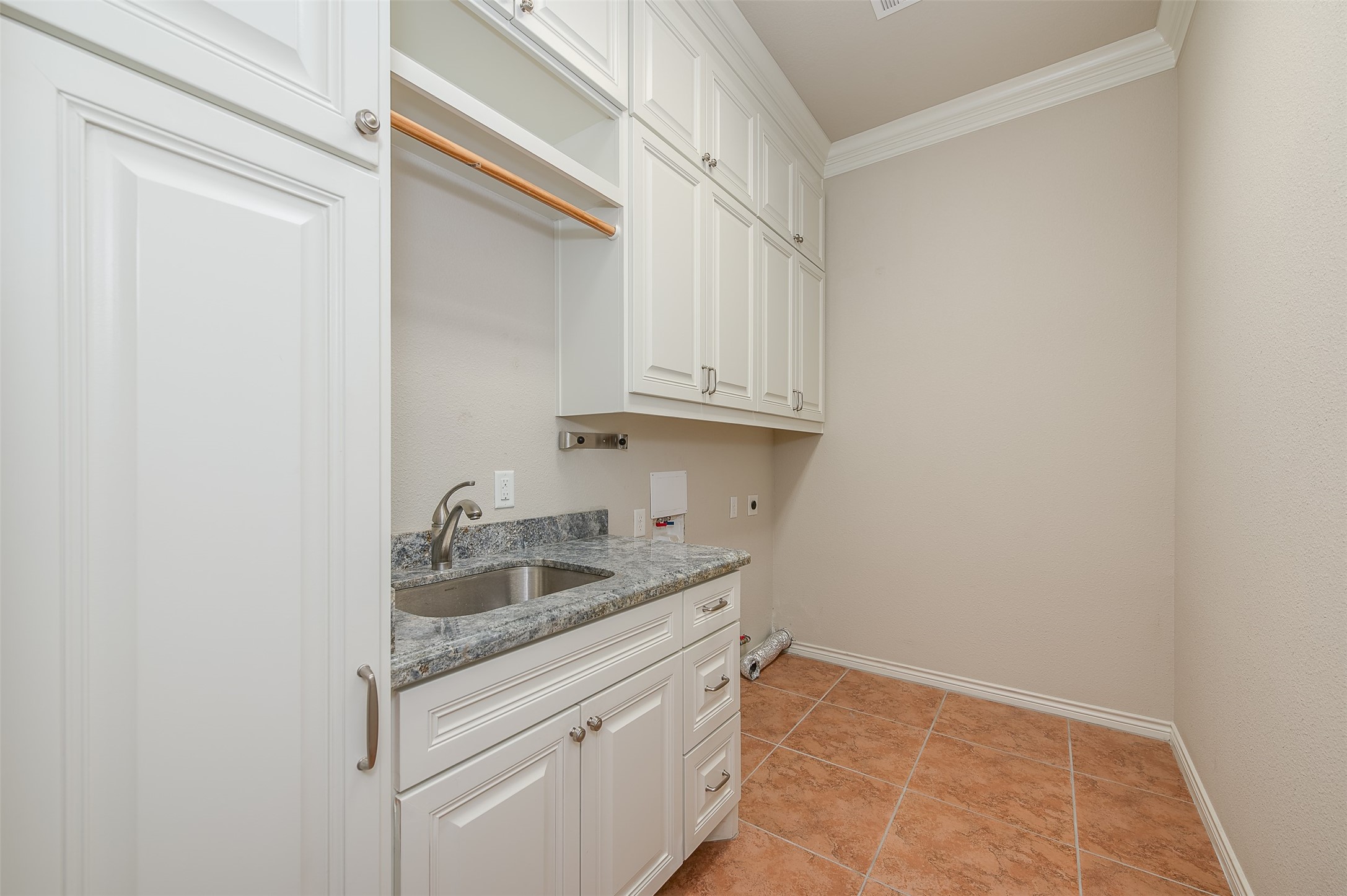 5172 Stonewater Loop Property Photo 37