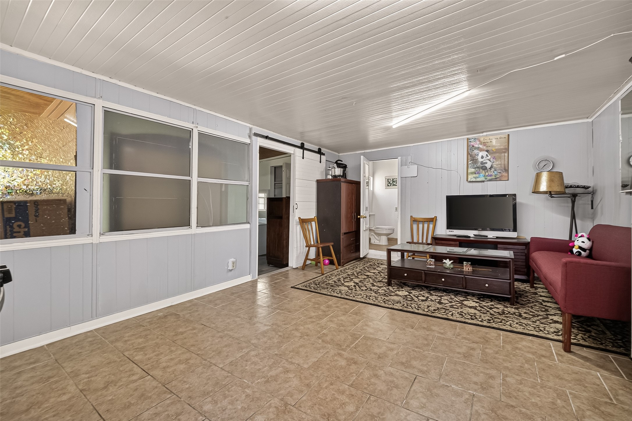 2926 Robertson Street Property Photo 11