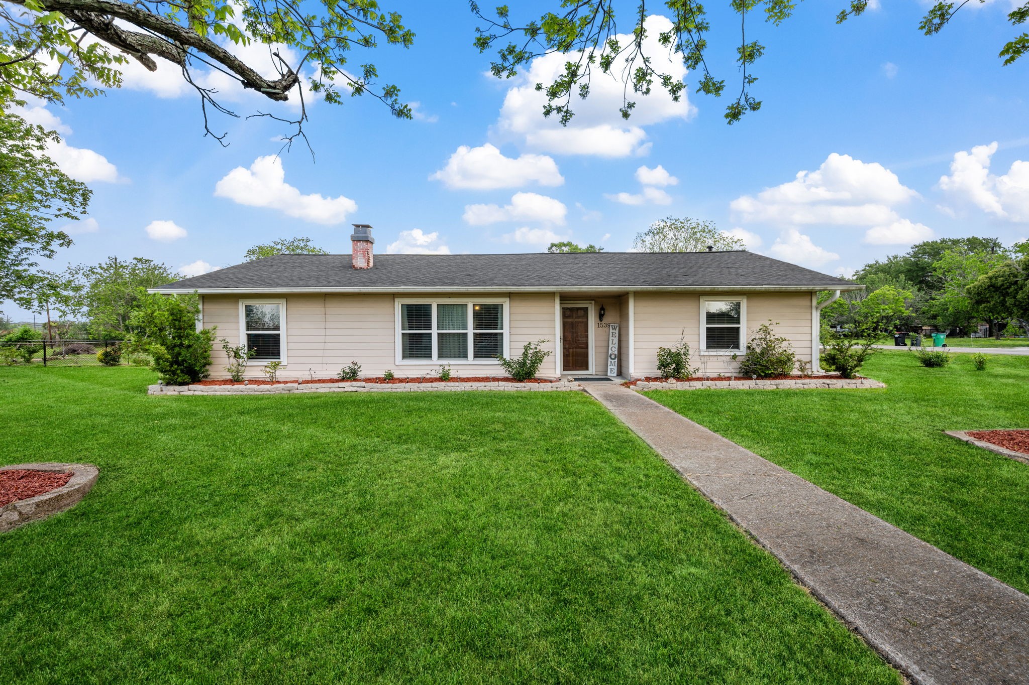 1539 Sterling Drive Property Photo