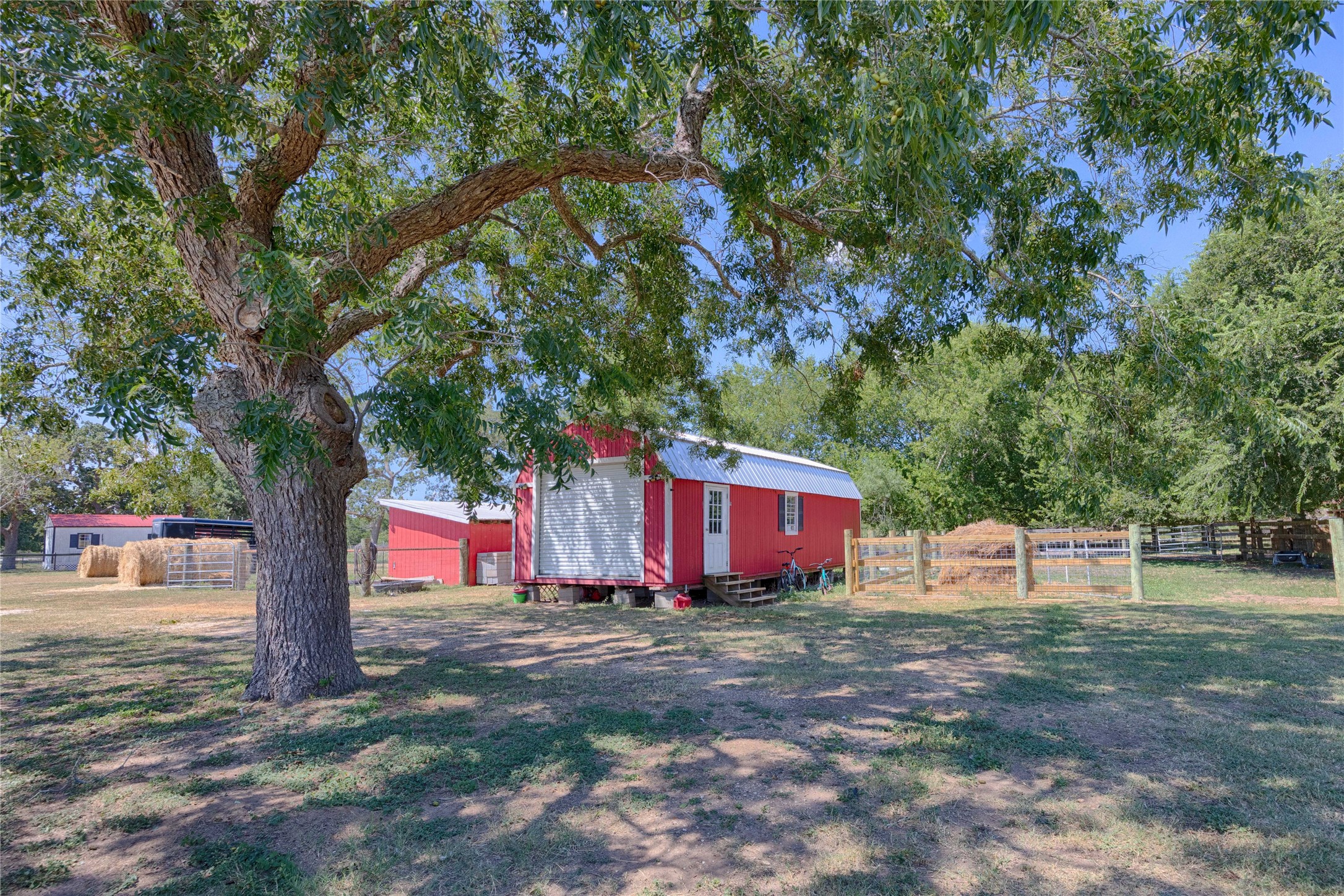 2666 Cr 247 Property Photo 22