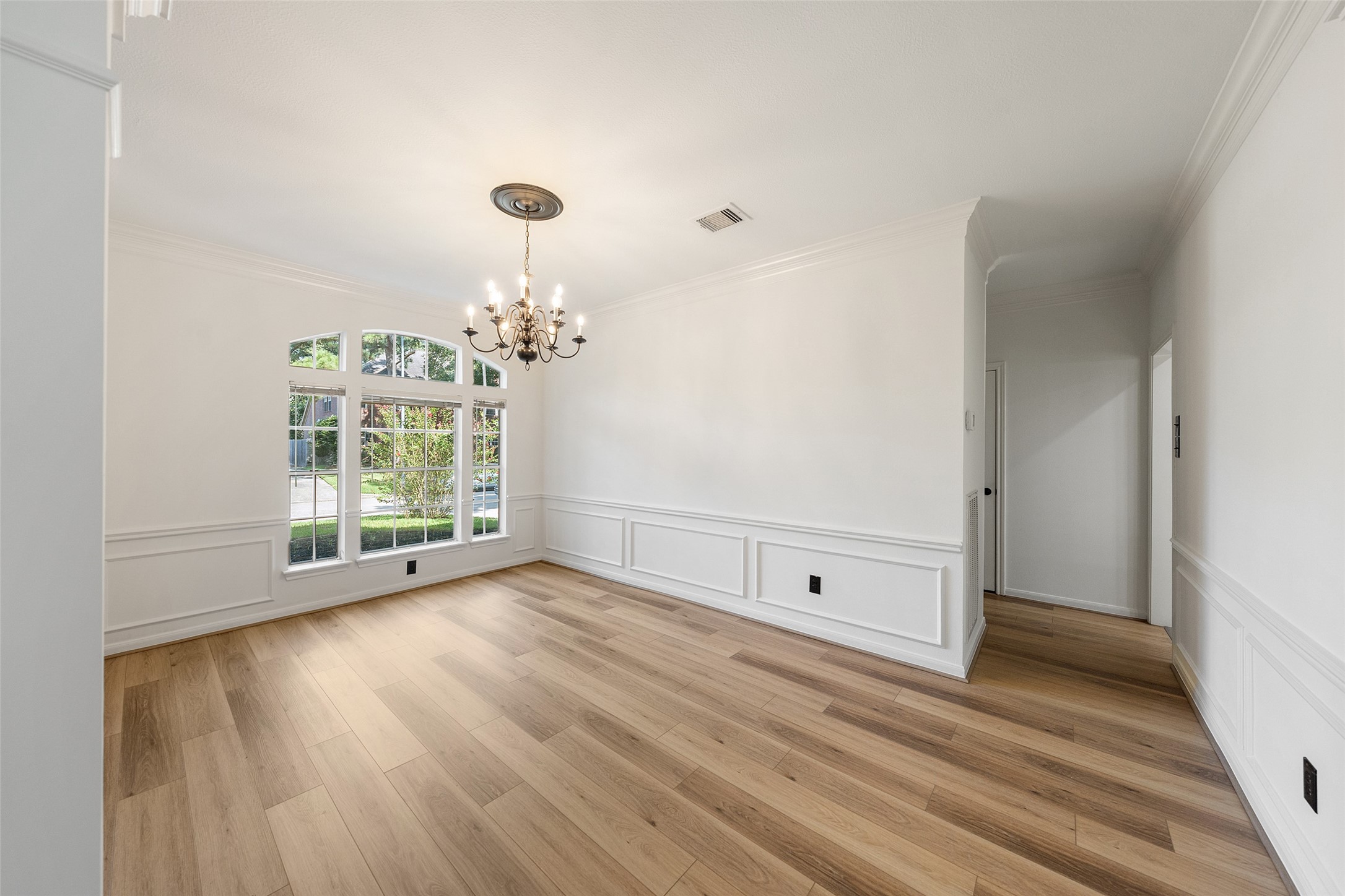 3606 Shady Village Drive Property Photo 5
