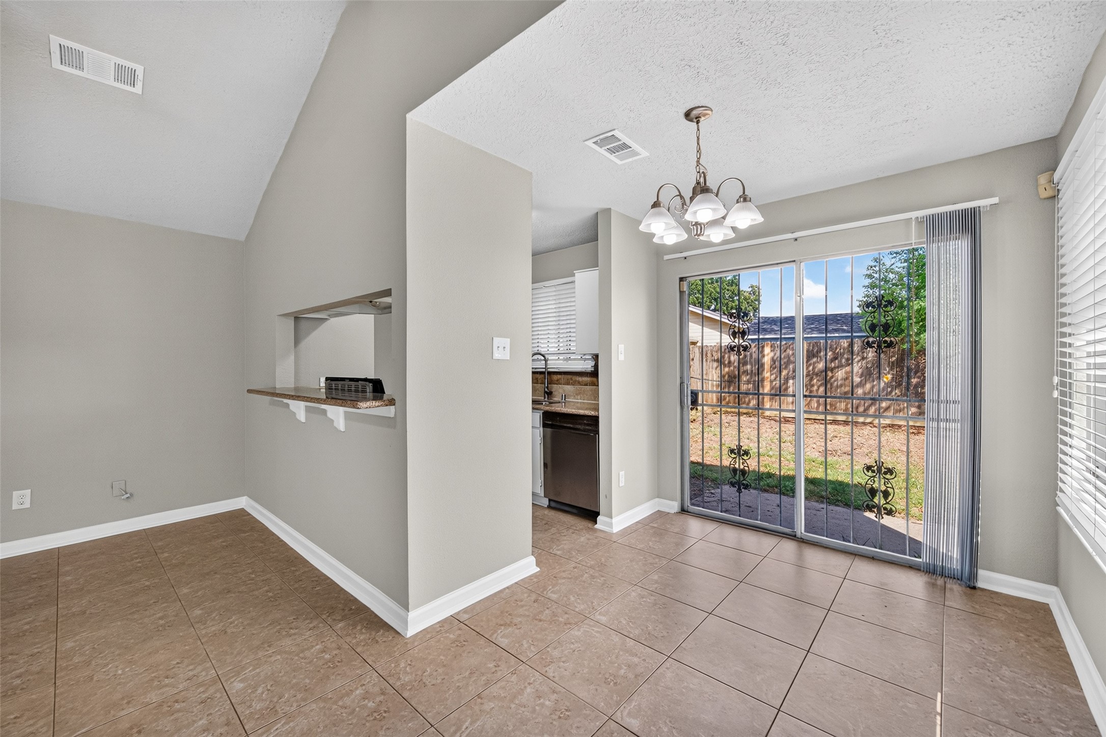 16203 Beck Ridge Drive Property Photo 10