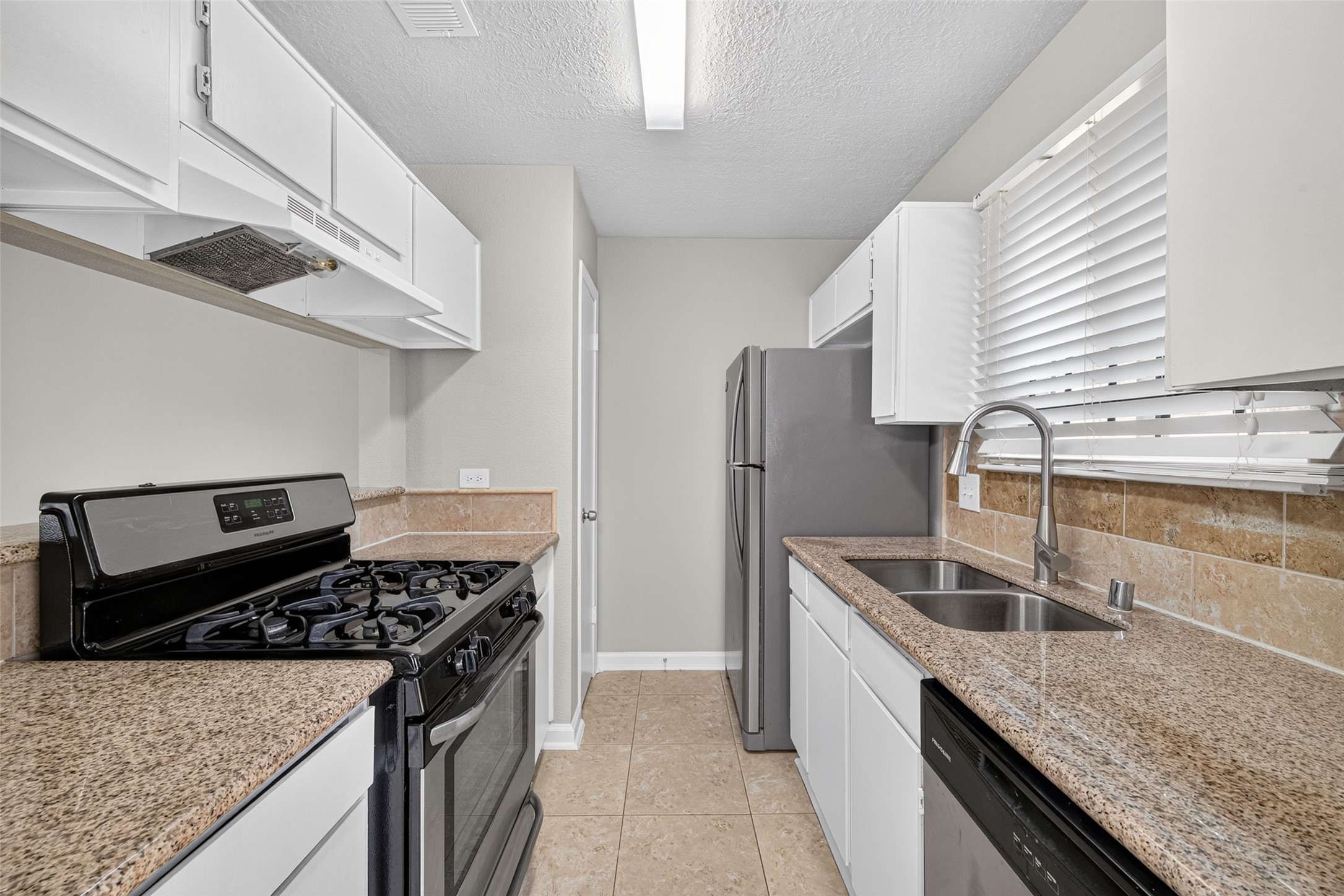 16203 Beck Ridge Drive Property Photo 11