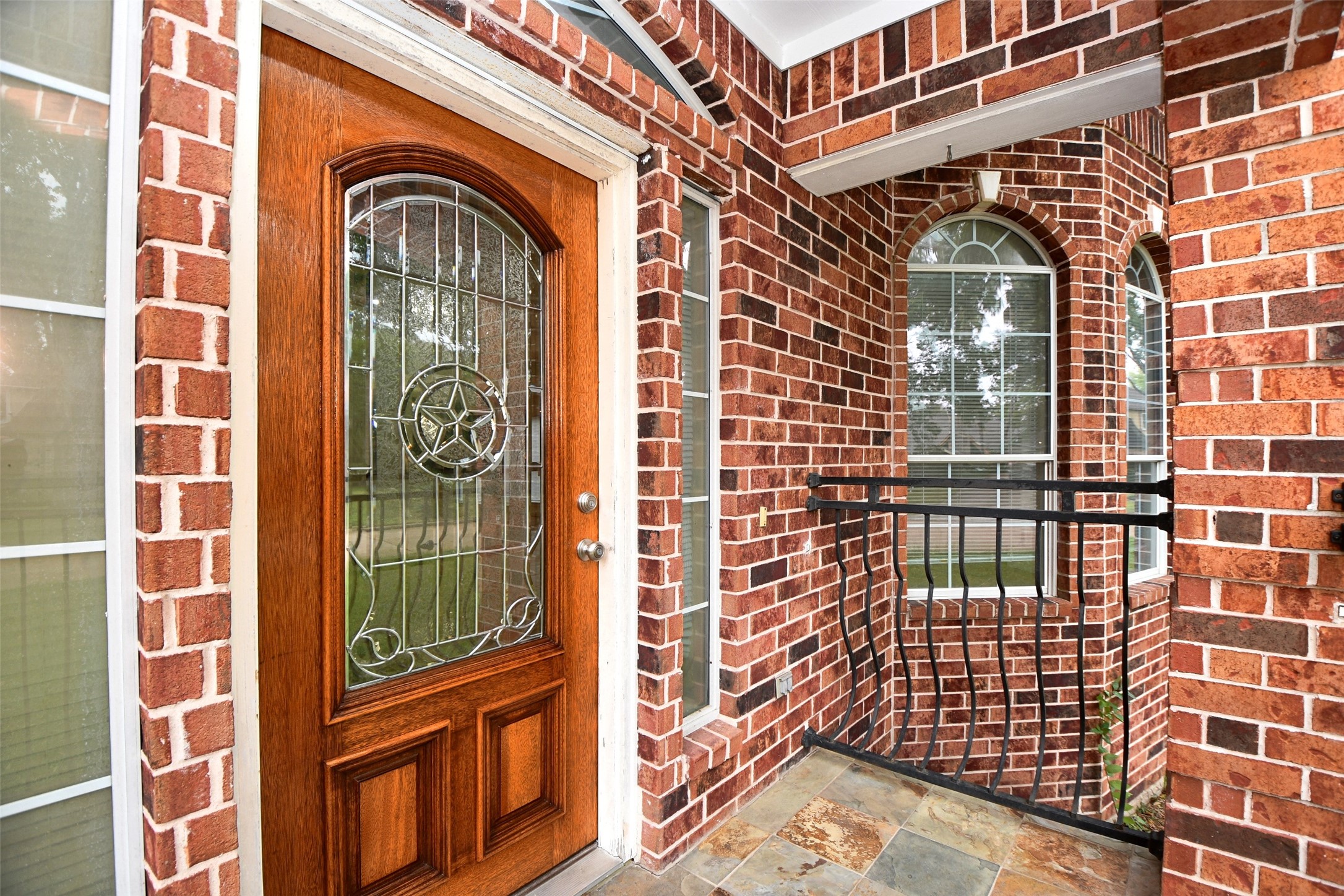 5211 Holly View Property Photo 3